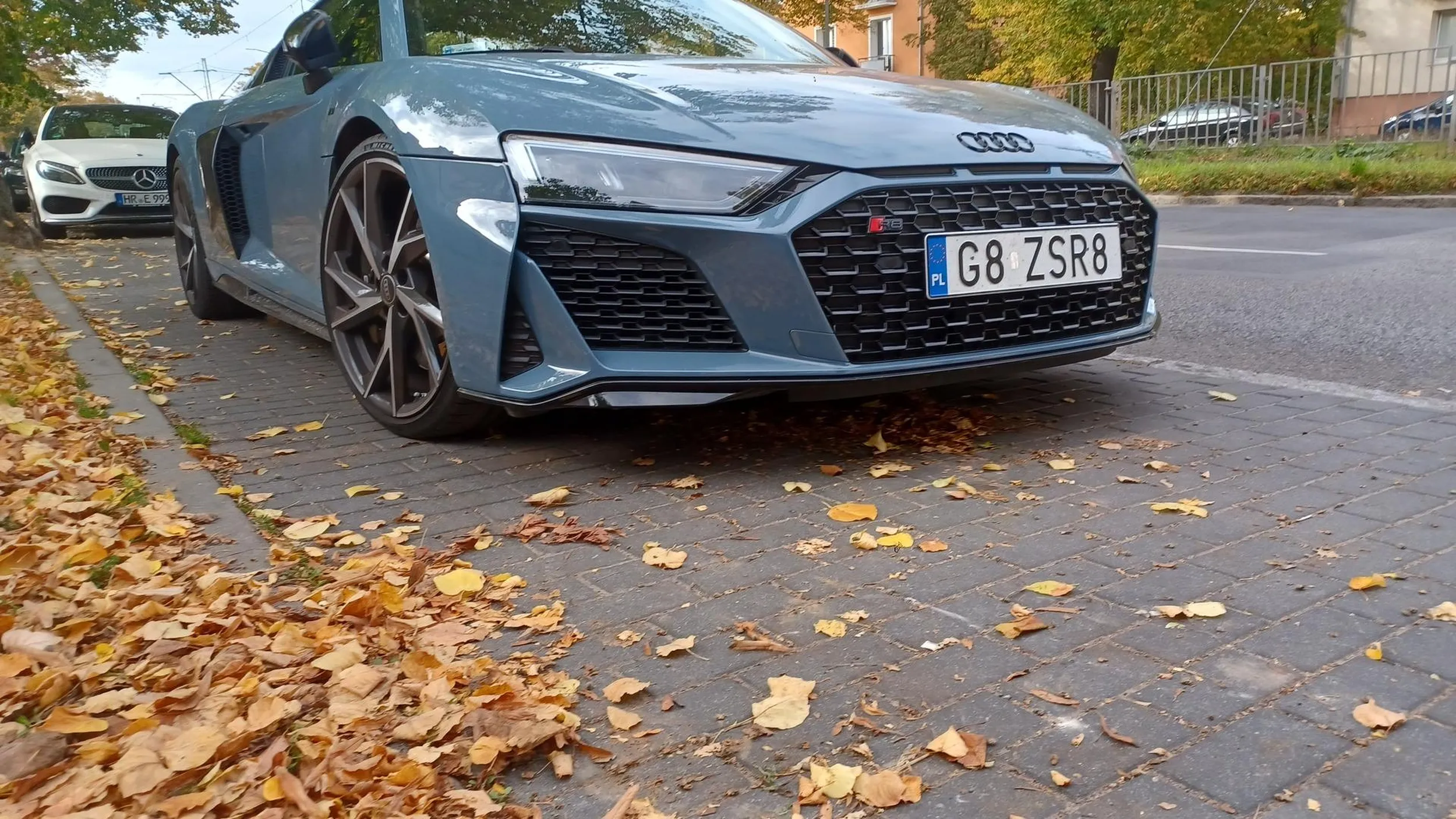 Ładna dupa (chodzi o aut oczywiście)