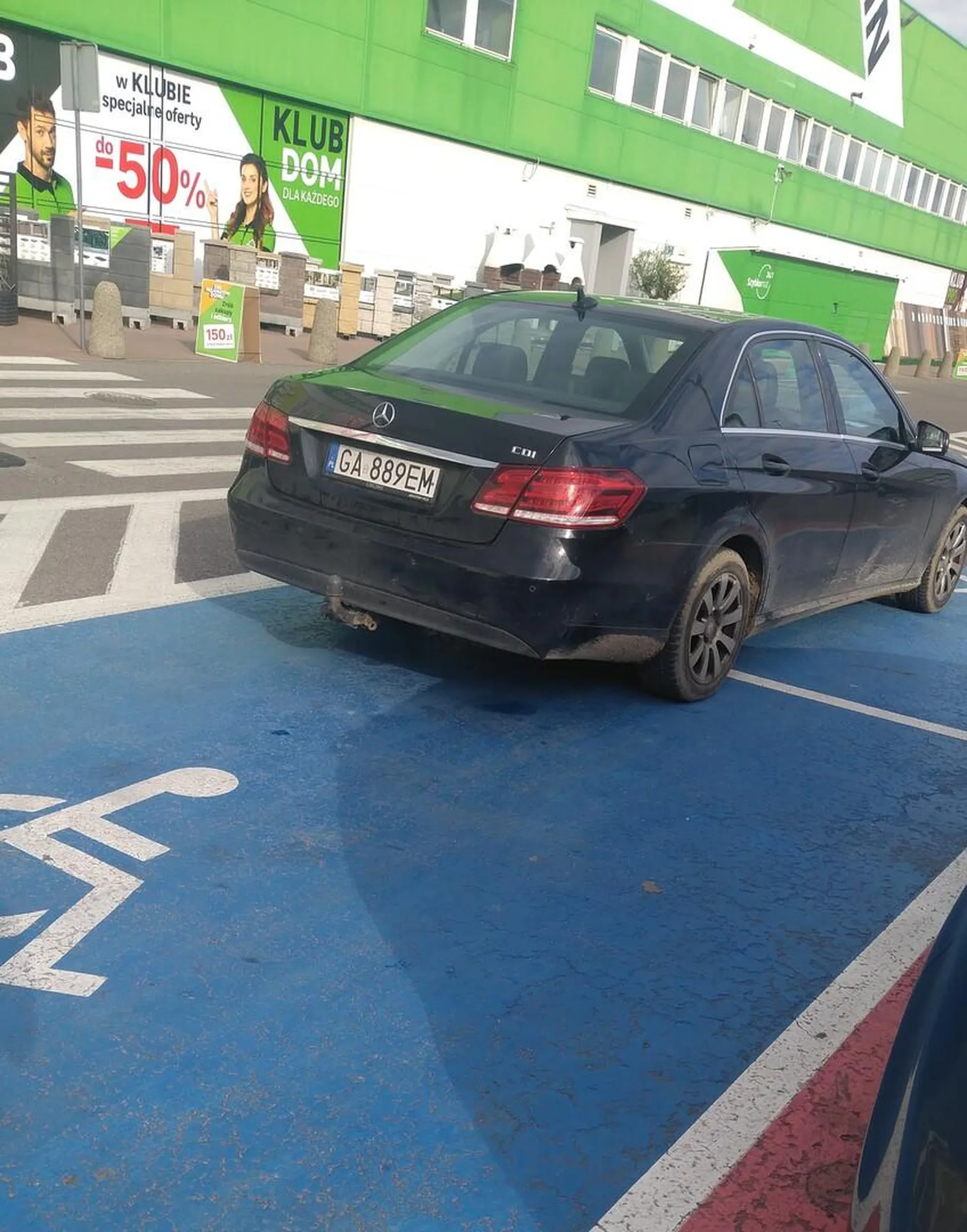 Celownik źle ustawiony. Podwójnie niepełnosprytny