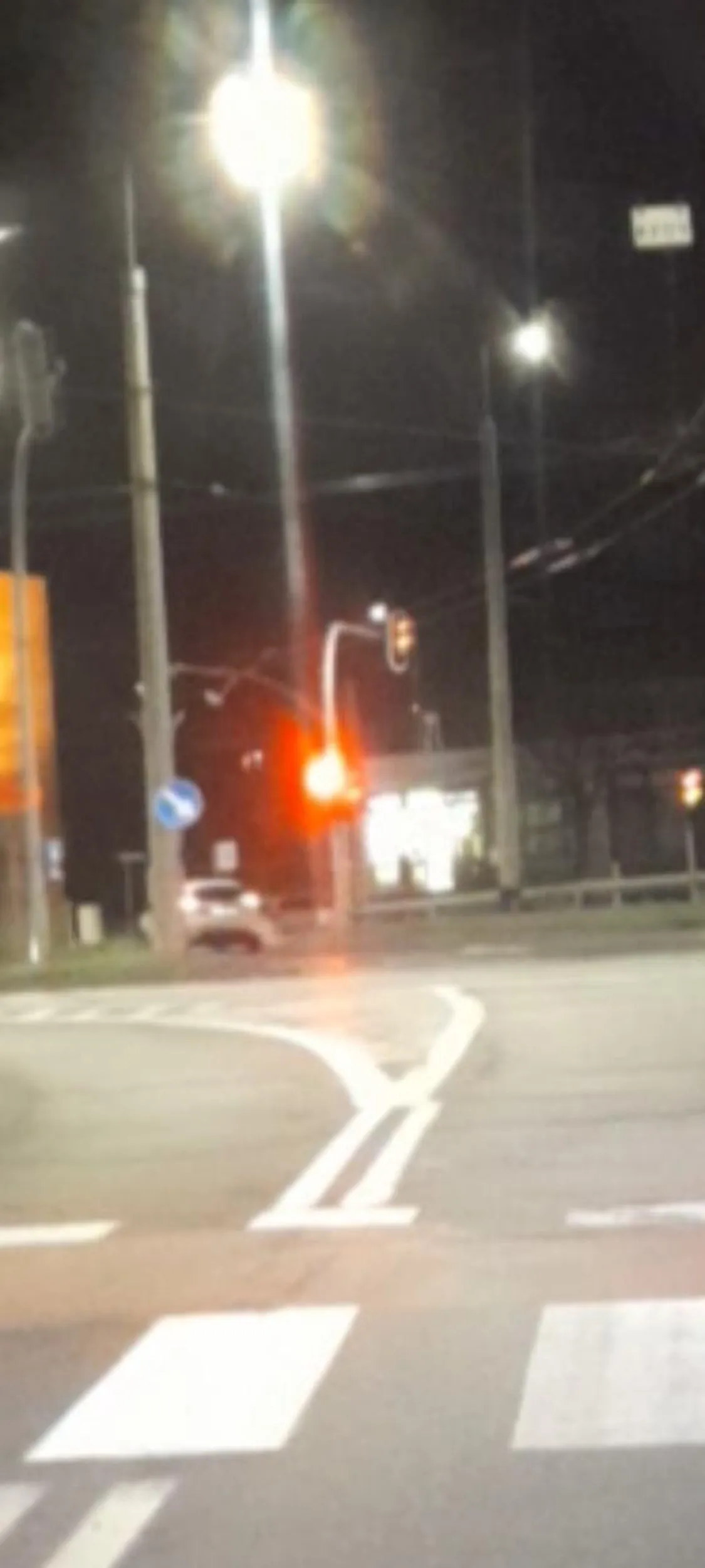 Ma gdzieś że czerwone jedno drugie trzecie Jadzie na czerwonym