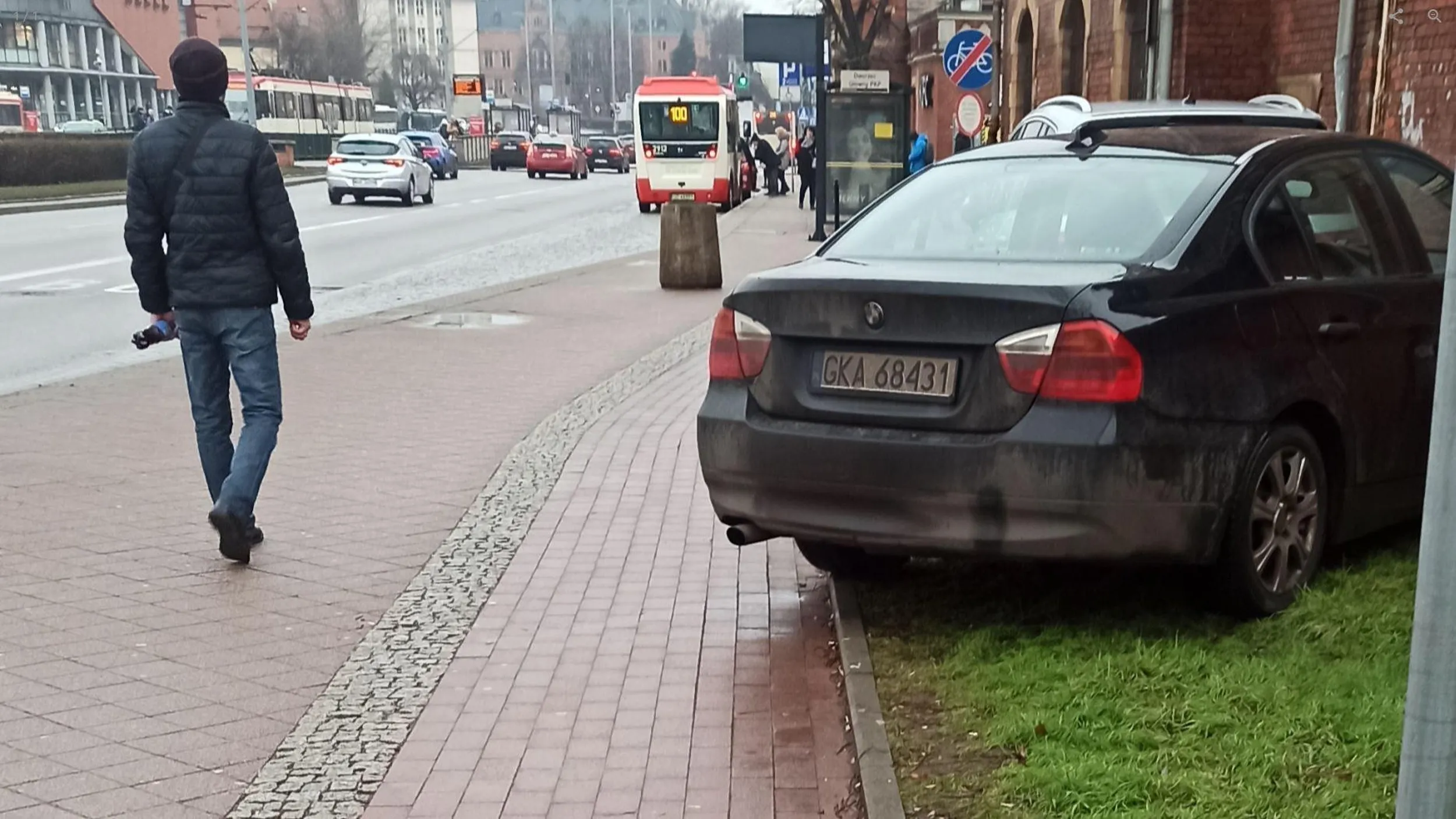Sposób na bezpłatne parkowanie pod Dworcem Głównym w Gdańsku