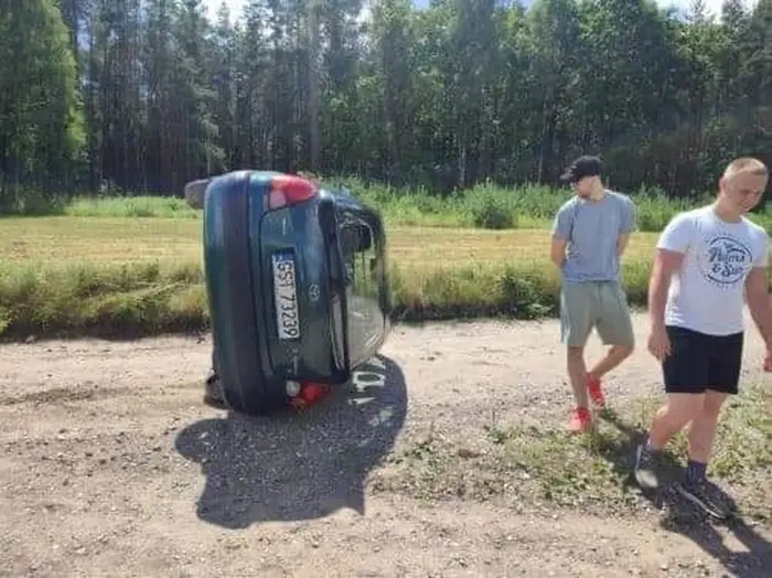 Dziecko zglodniało mi na parkingu to kierowca sam wyszedł i nakarmił je własną piersią. Dobry kierowca.
