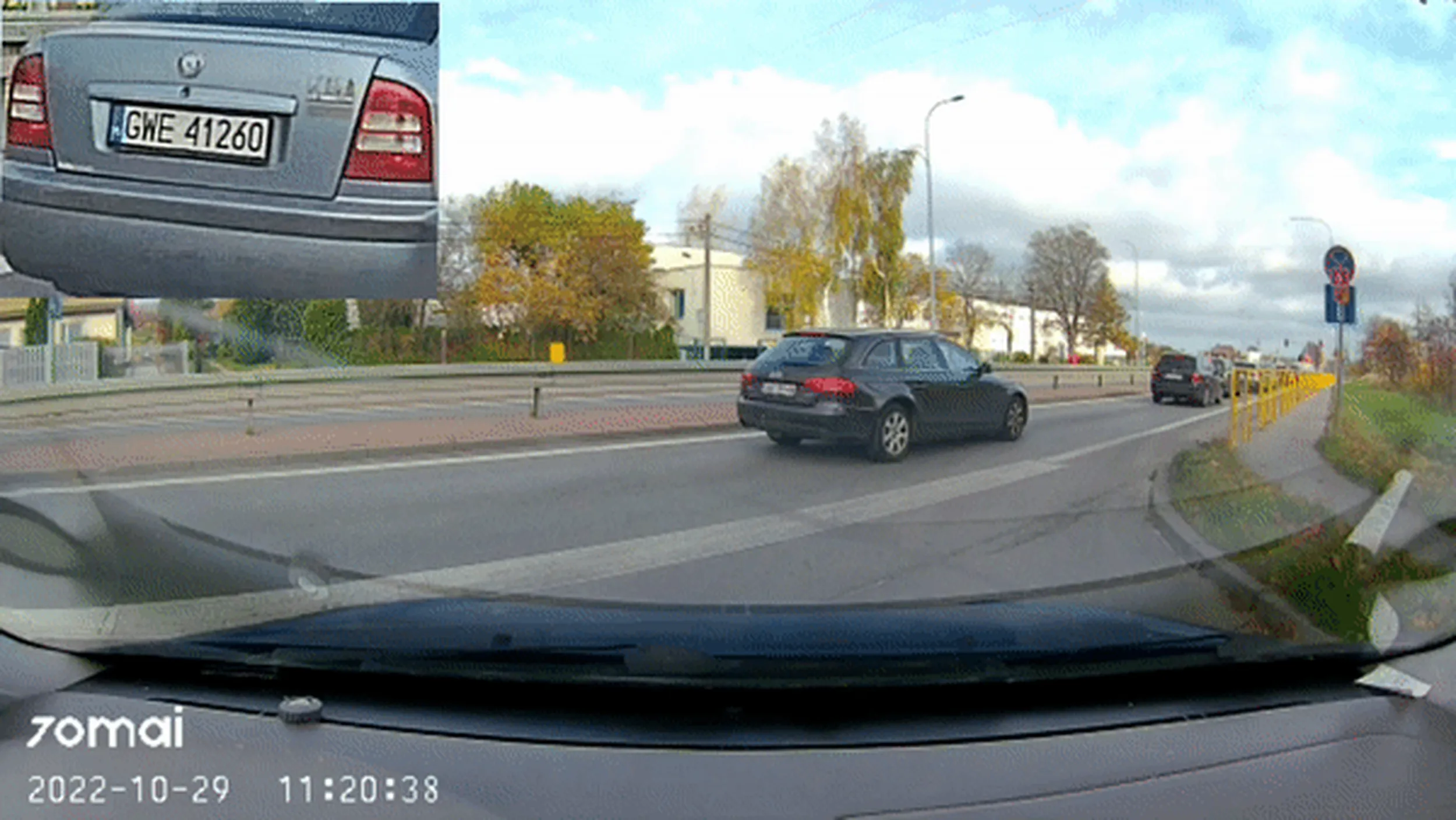 Ciężko było wpuścić. Chłop zajęty wypędzaniem pcheł z brody której mało co nie wydrapał i zabrakło sił na myślenie