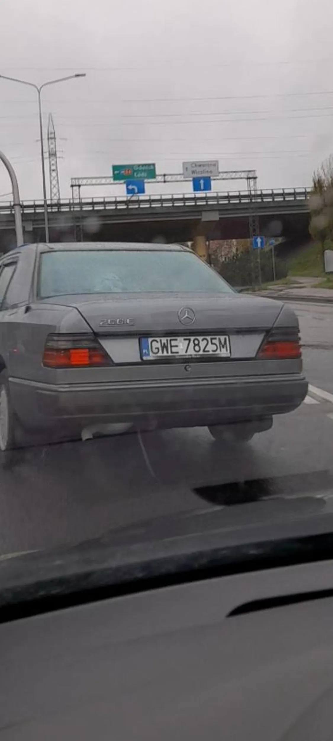 Włącz  światła na obwodnicy w taka pogodę odioto i używaj kierunków