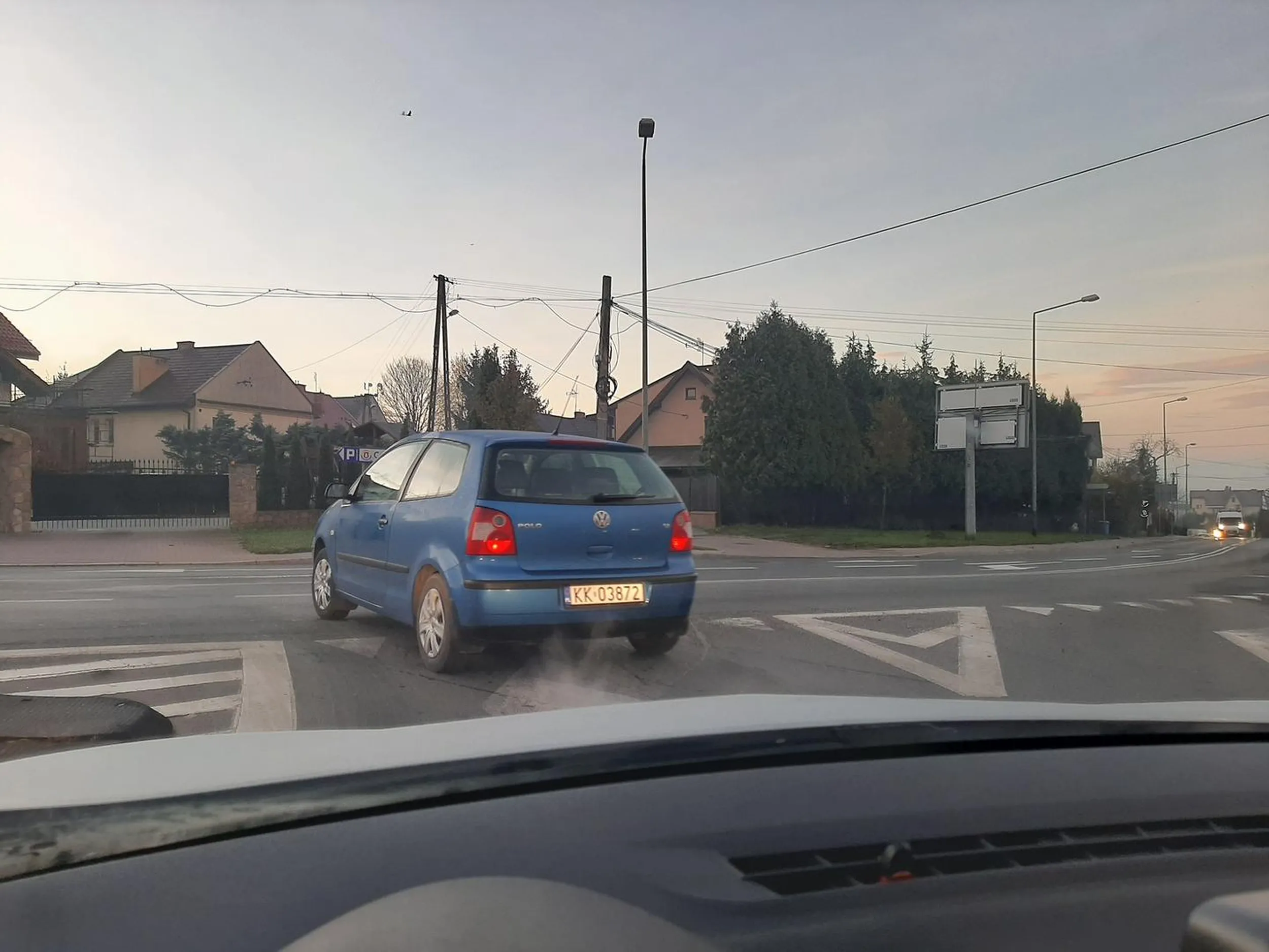 Dramat! Nic poza środkowym palcem i wiązanką na środku skrzyżowania Niunia nie umiała sobą zareprezentowac