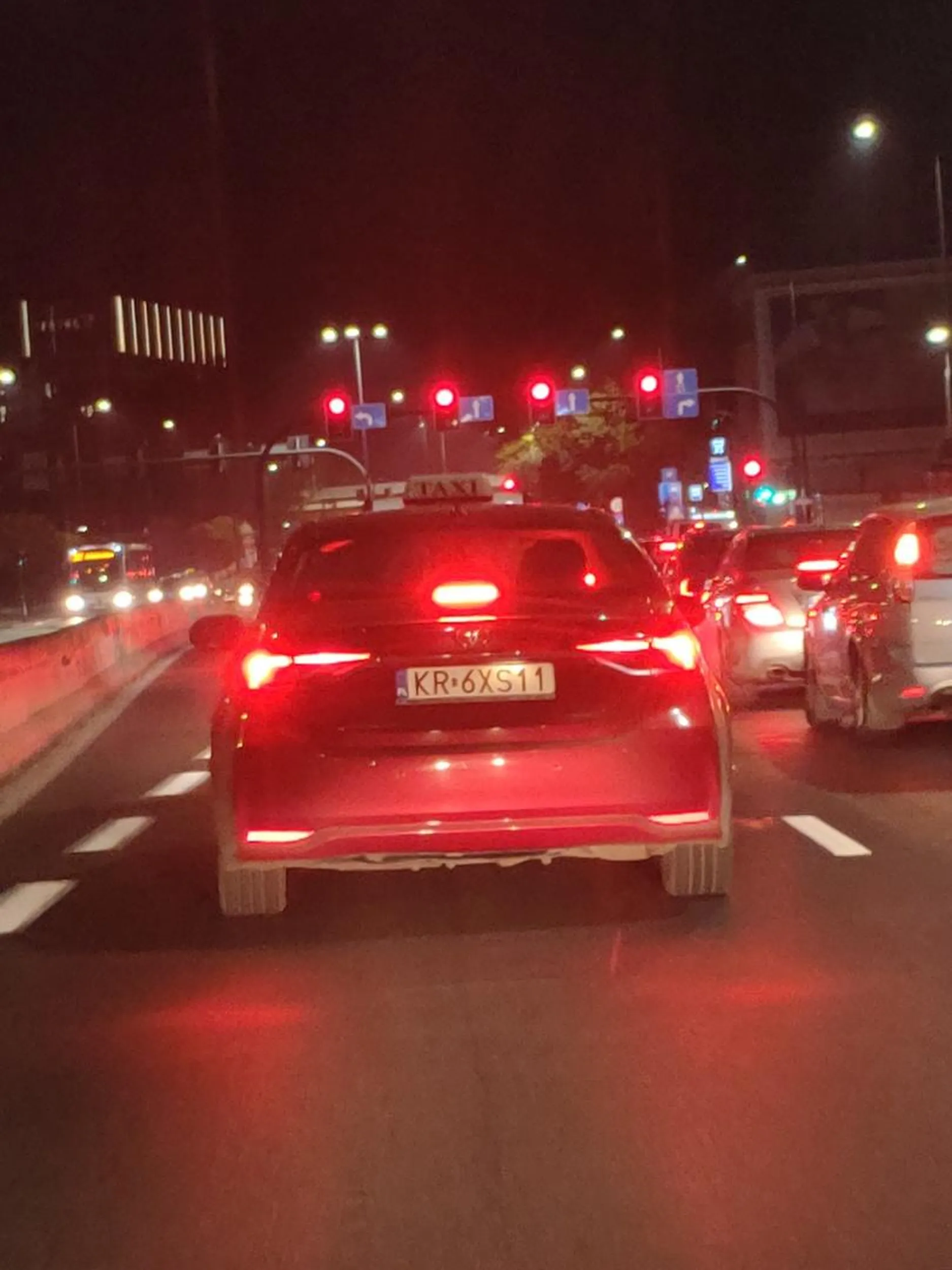 Kierowca stwarza zagrożenie na drodze