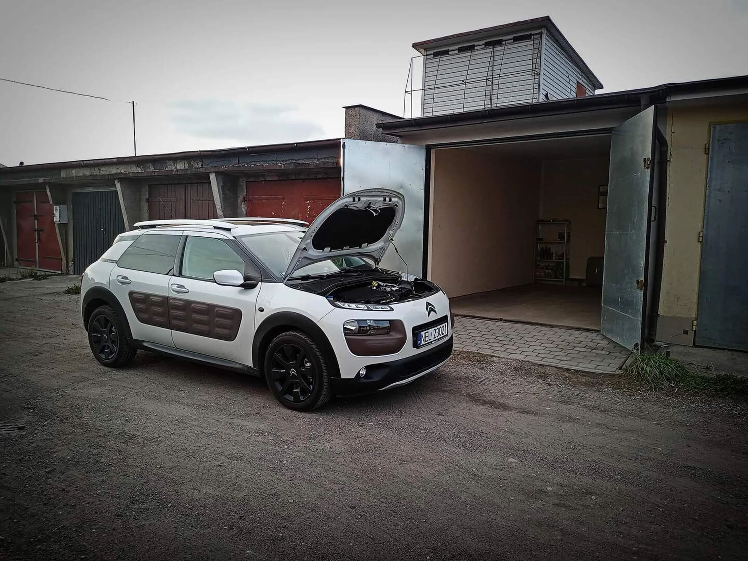 Zajebisty samochód,zajebisty kierowca,  ogólnie to polecam