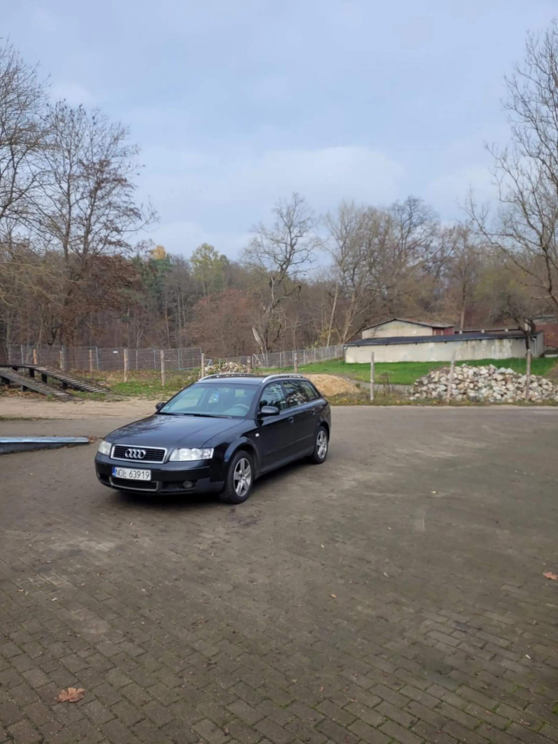Stawia pojazd na środku parkingu, mówisz mu że źle a on się śmieje