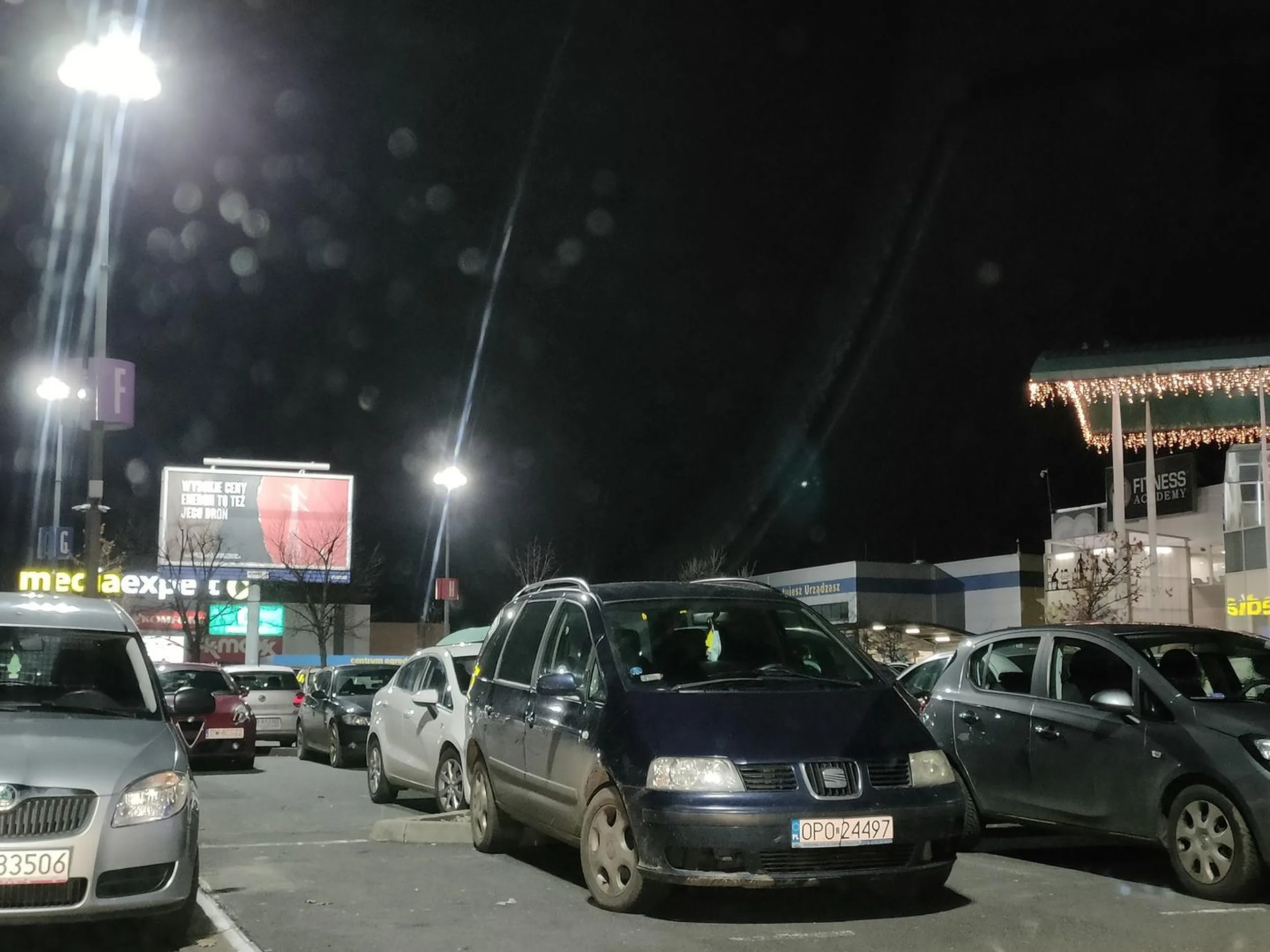 Korona, mało wolnych miejsc, a stanę sobie na dwóch swoich trupem.