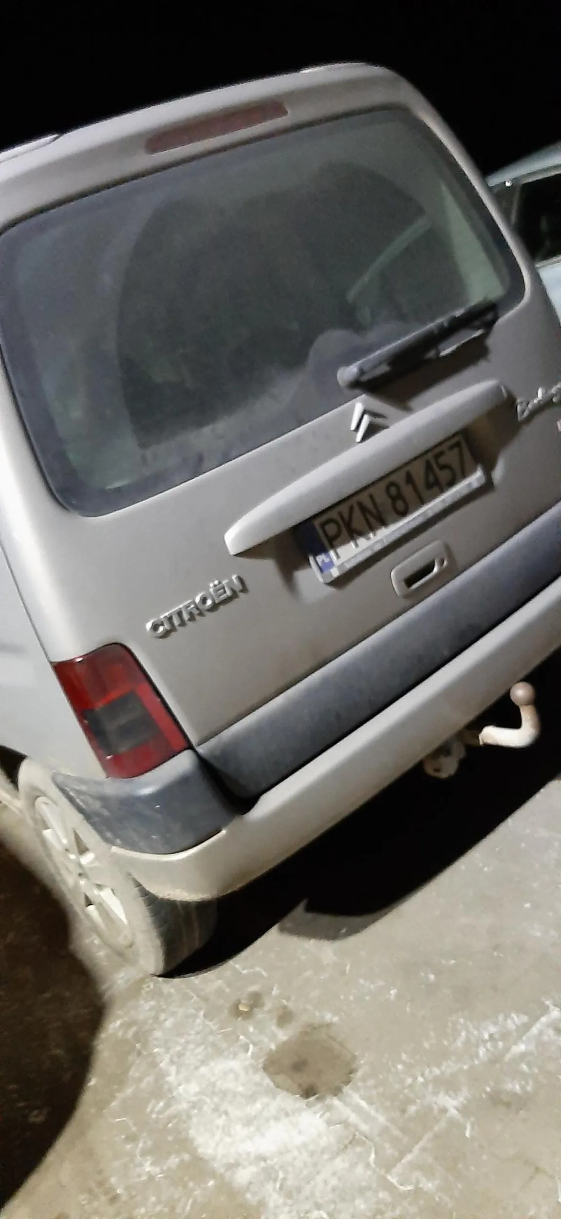 Pani uderzyła mi w drzwi na parkingu tym autem, nawet nie przeprosiła tylko poszła do sklepu. Na szczęście nic się nie stało, no ale rozwagi trochę. Ludzie...