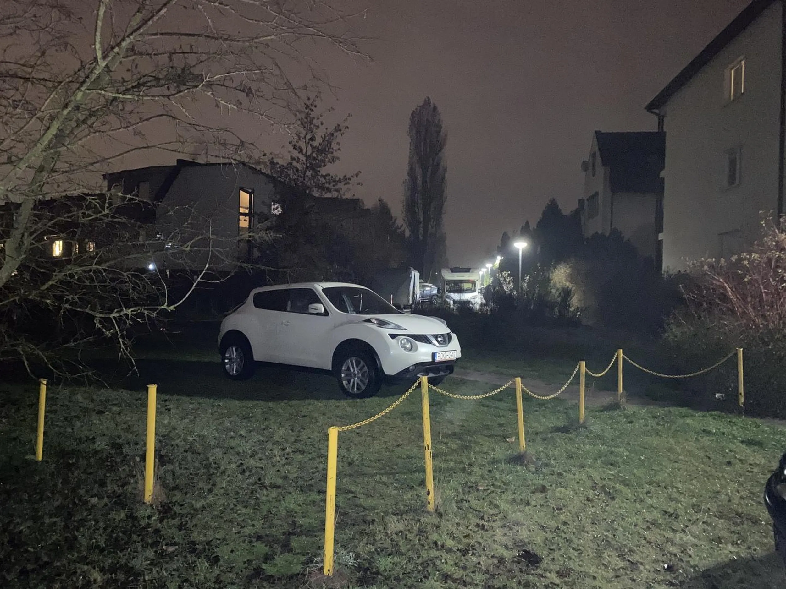 Fajnie, że trawnik rozjeżdża :/