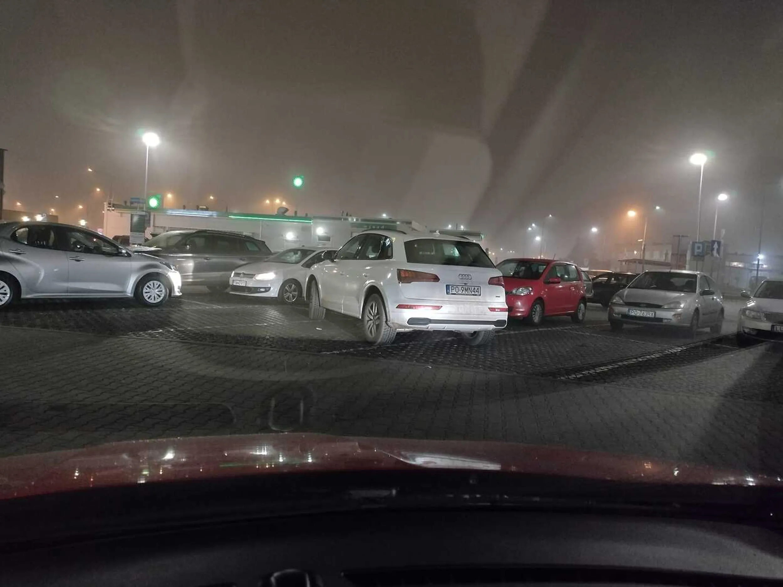 AAACOOO Ja nie zaparkuje na 3 miejscach???