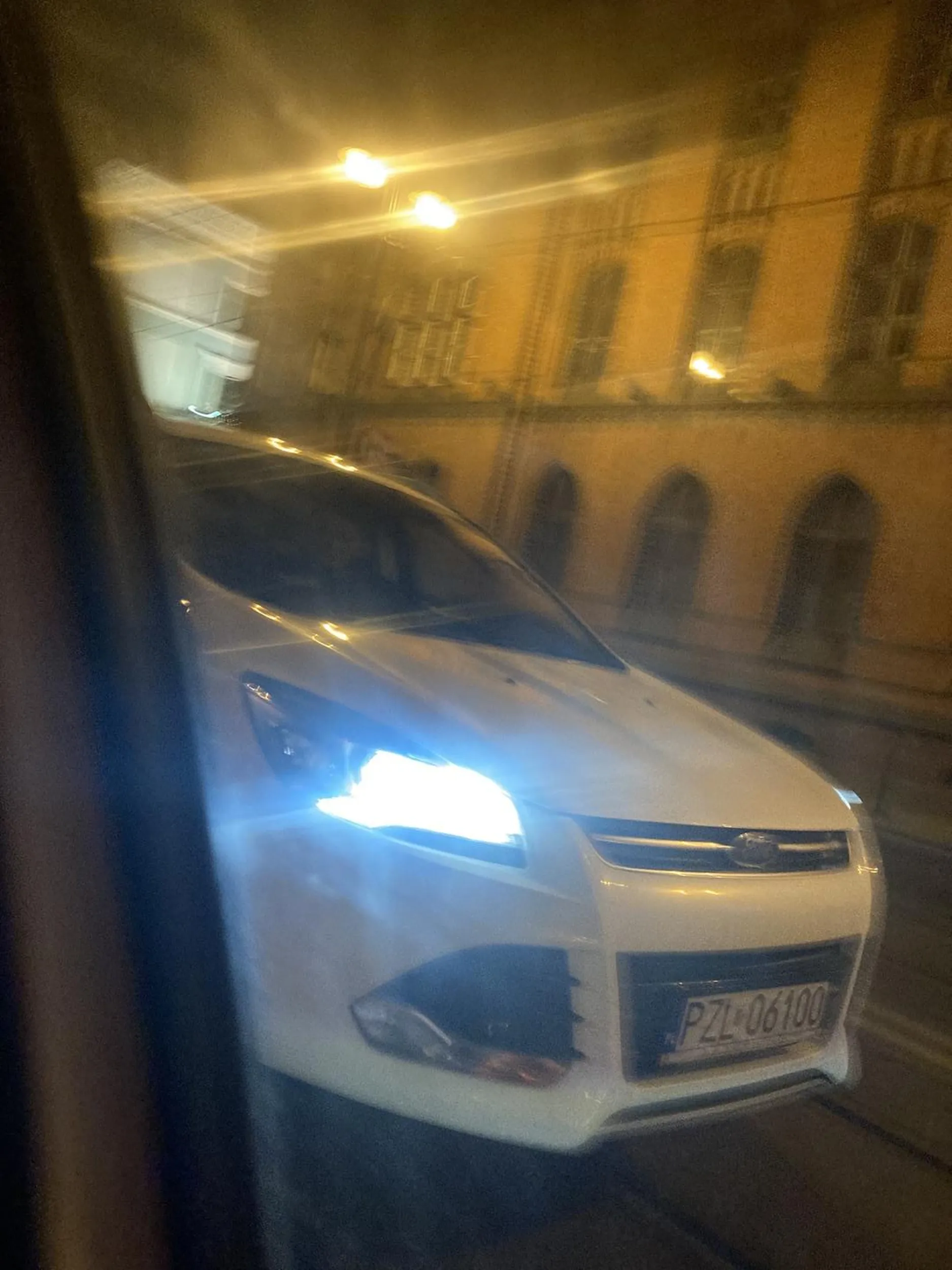 Polecam naukę jazdy po rondzie a potem darcie pizdy i trąbienie