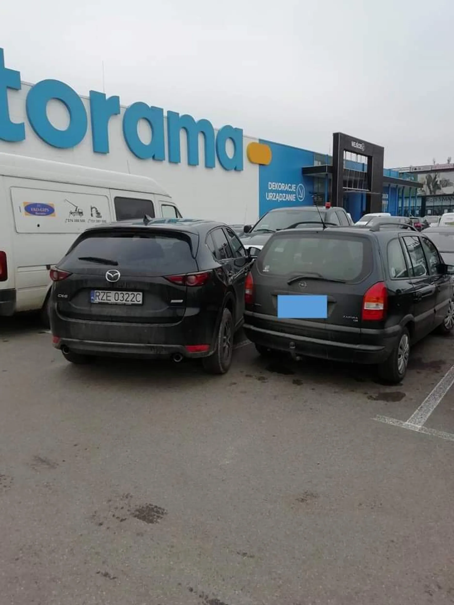 "Ja wjechałem i wysiadłem, ty się martw co zrobić"