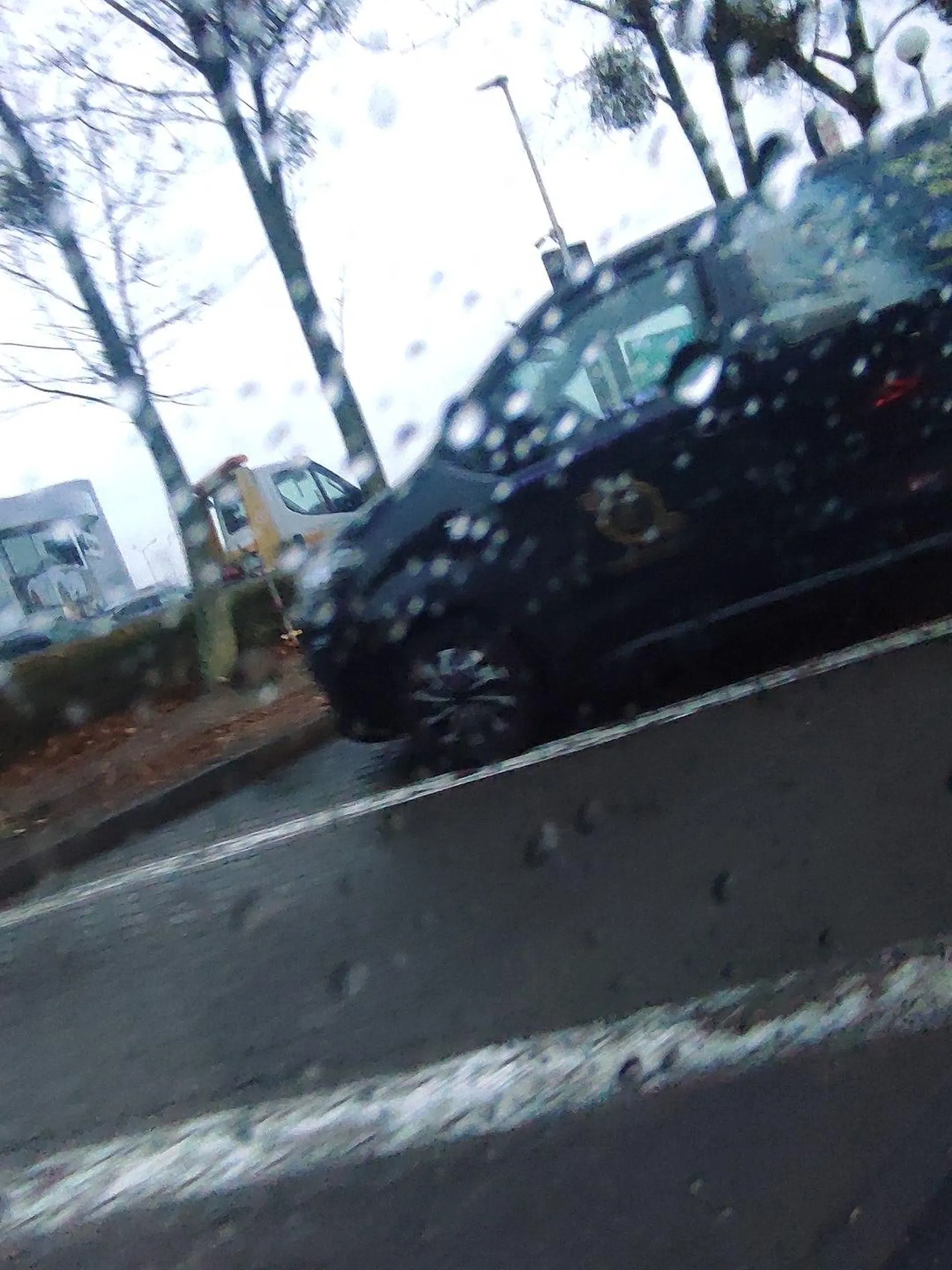 Widać że kierowca doświadczony zapewnił nam zastrzyk emocji przy wyjeżdżaniu ?