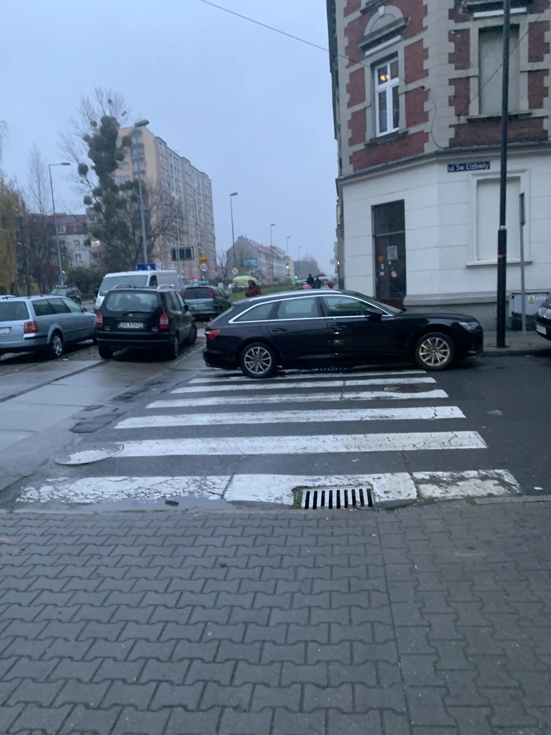 Następnym razem przejdę Ci po dachu