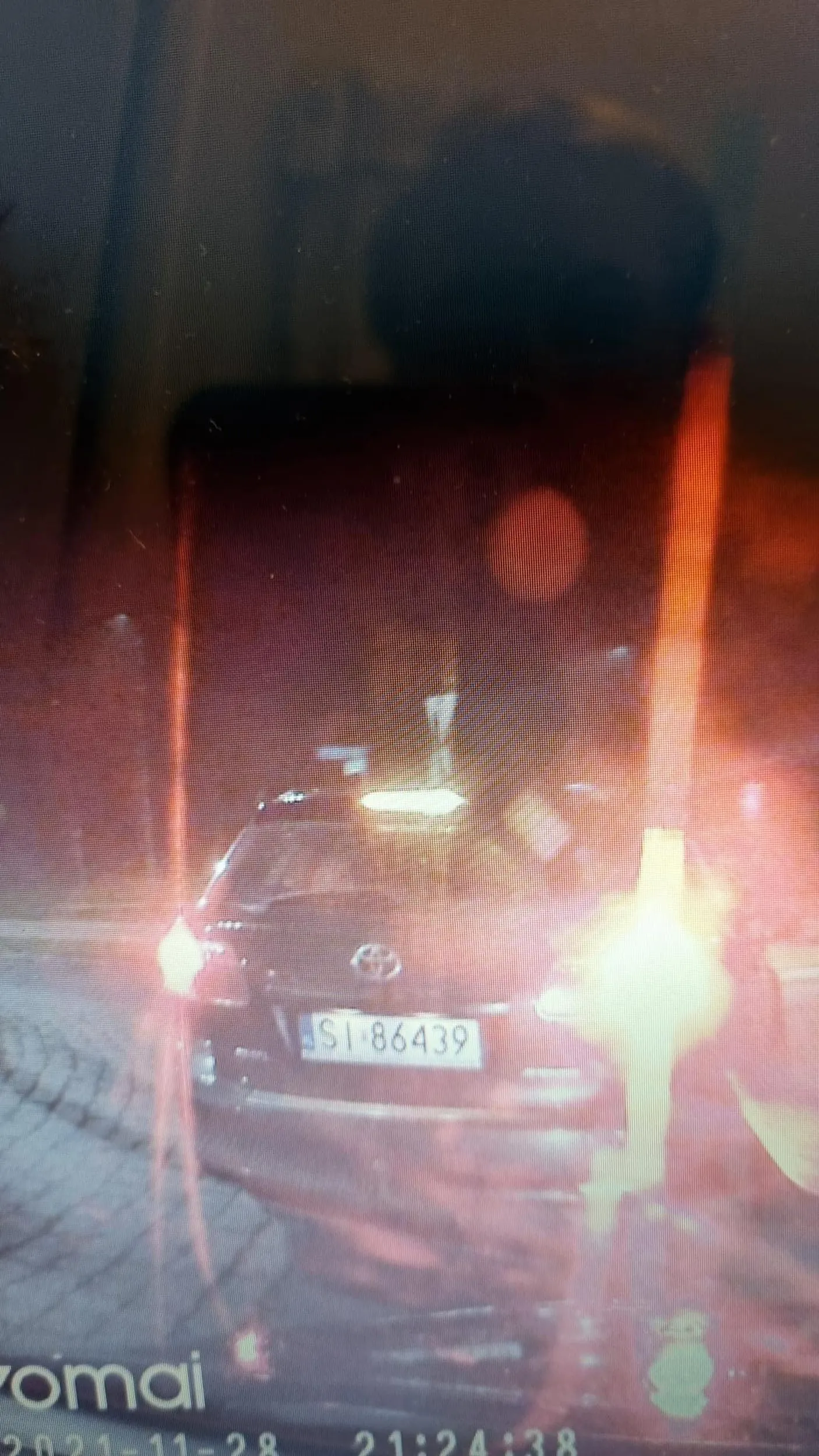 Próba wyłudzenia odszkodowania na rondzie i nie używanie kierunkowskazów zgłoszone na policję wraz ze stosownym nagraniem FRAJERZE