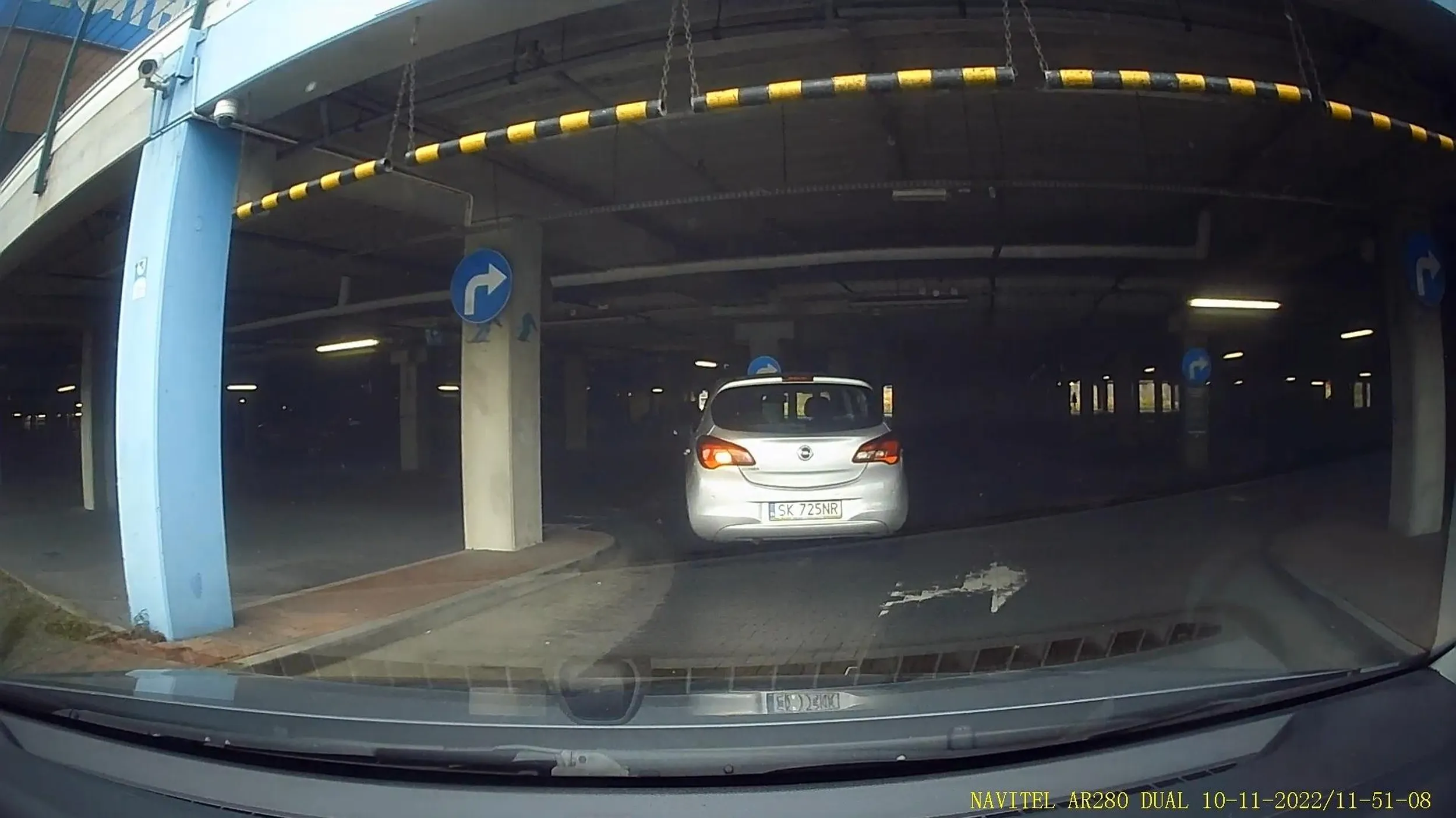 kolejny co kupił sobie prawo jazdy i nie wie co oznaczają znaki