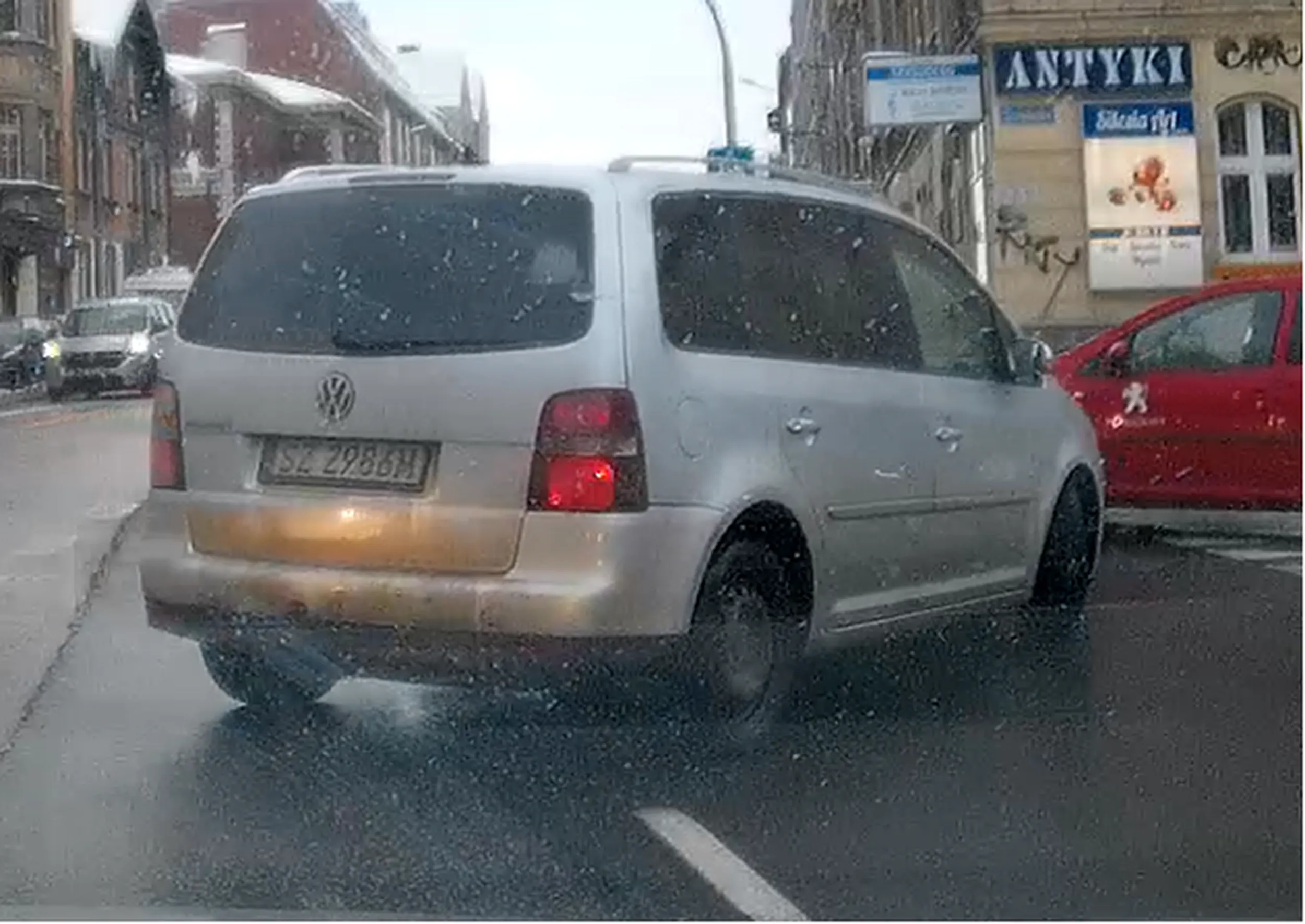 Typo wymusza pierwszeństwo na skrzyżowaniu Poniatowskego i Mikołowskiej w Katowicach