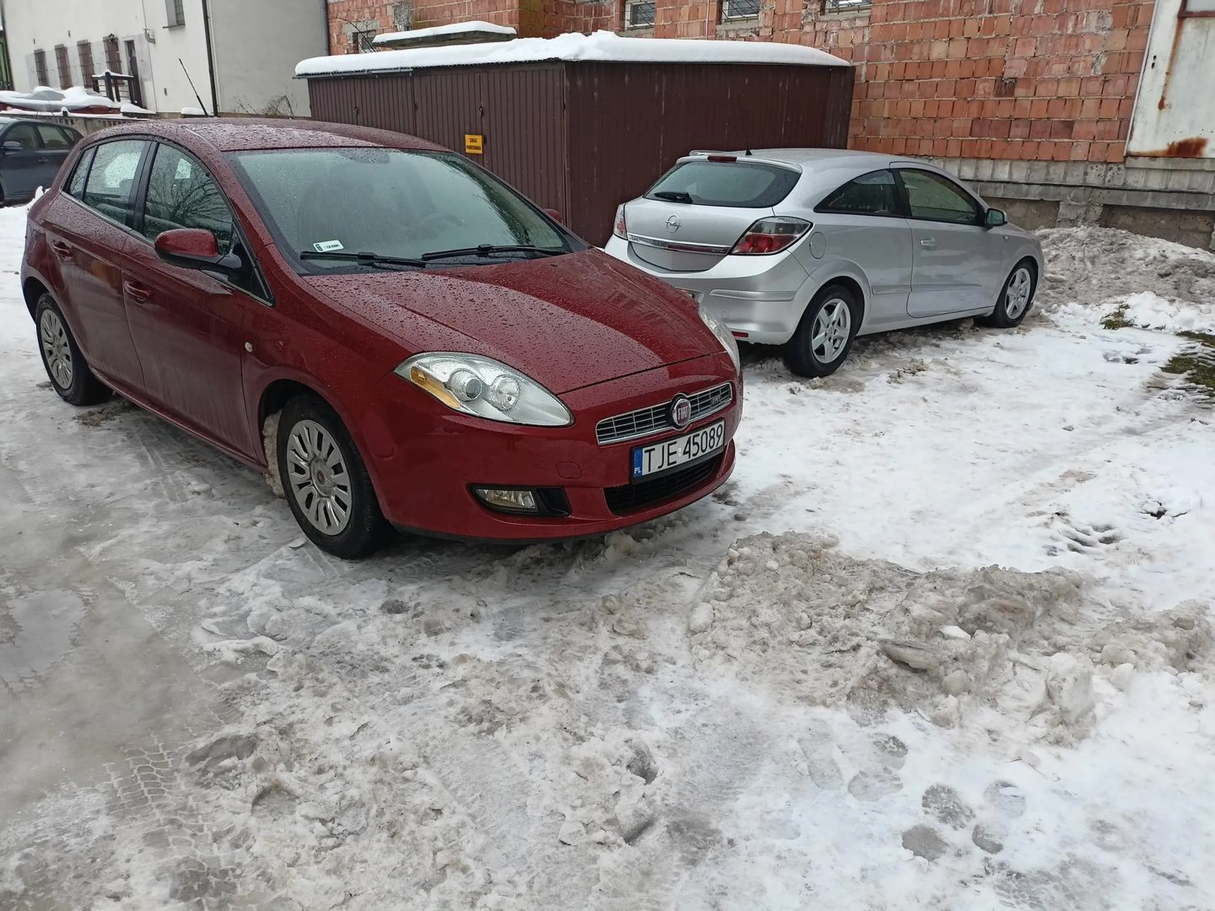 Nie pozdrawiam starszego Pana z bordowego brawo, który zablokował mi wyjazd.