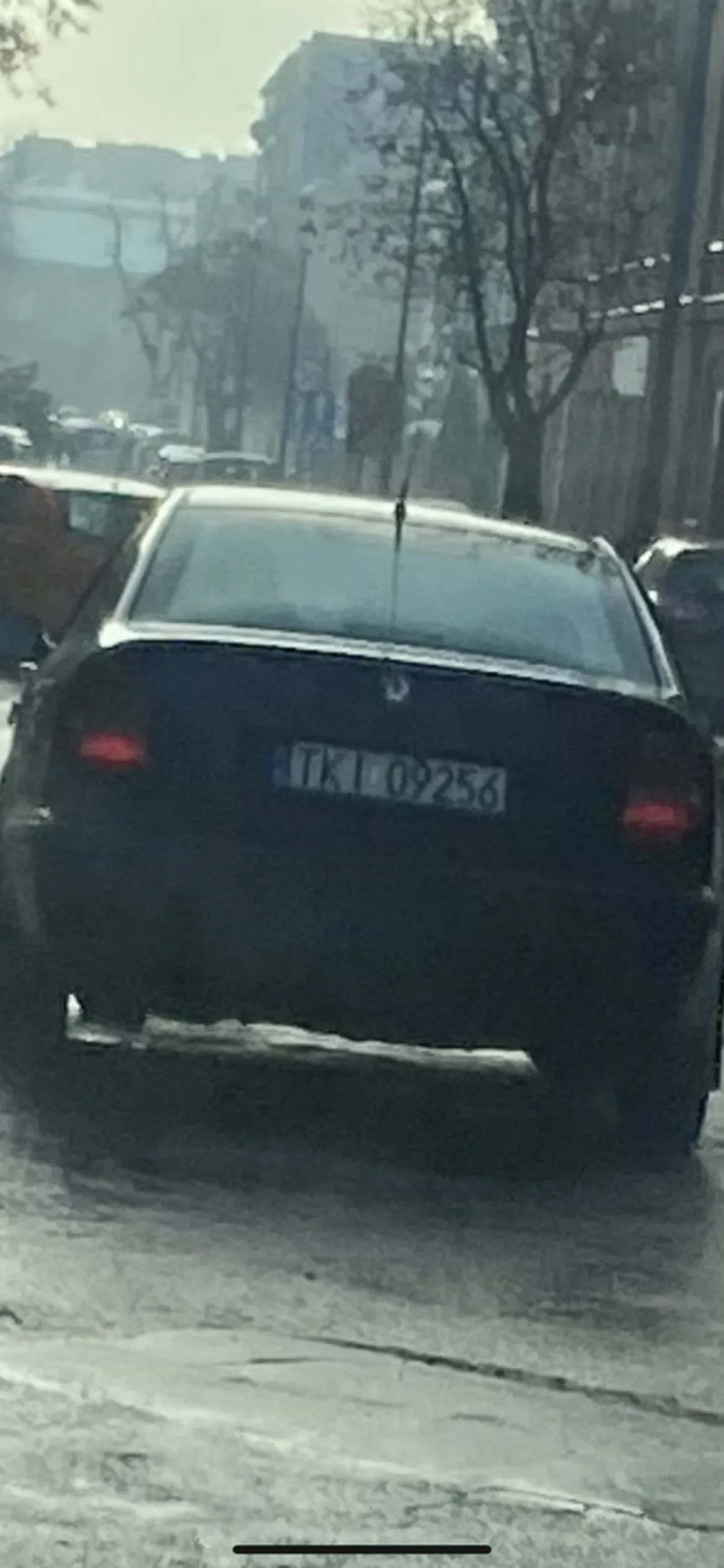 Następnym razem nie będę hamować. Na szczęście ja mam autocasco, ale szkoda mi było niszczyć samochód, a mało by z twojego zostało. Oglądaj się bardziej. Nie pozdrawiam