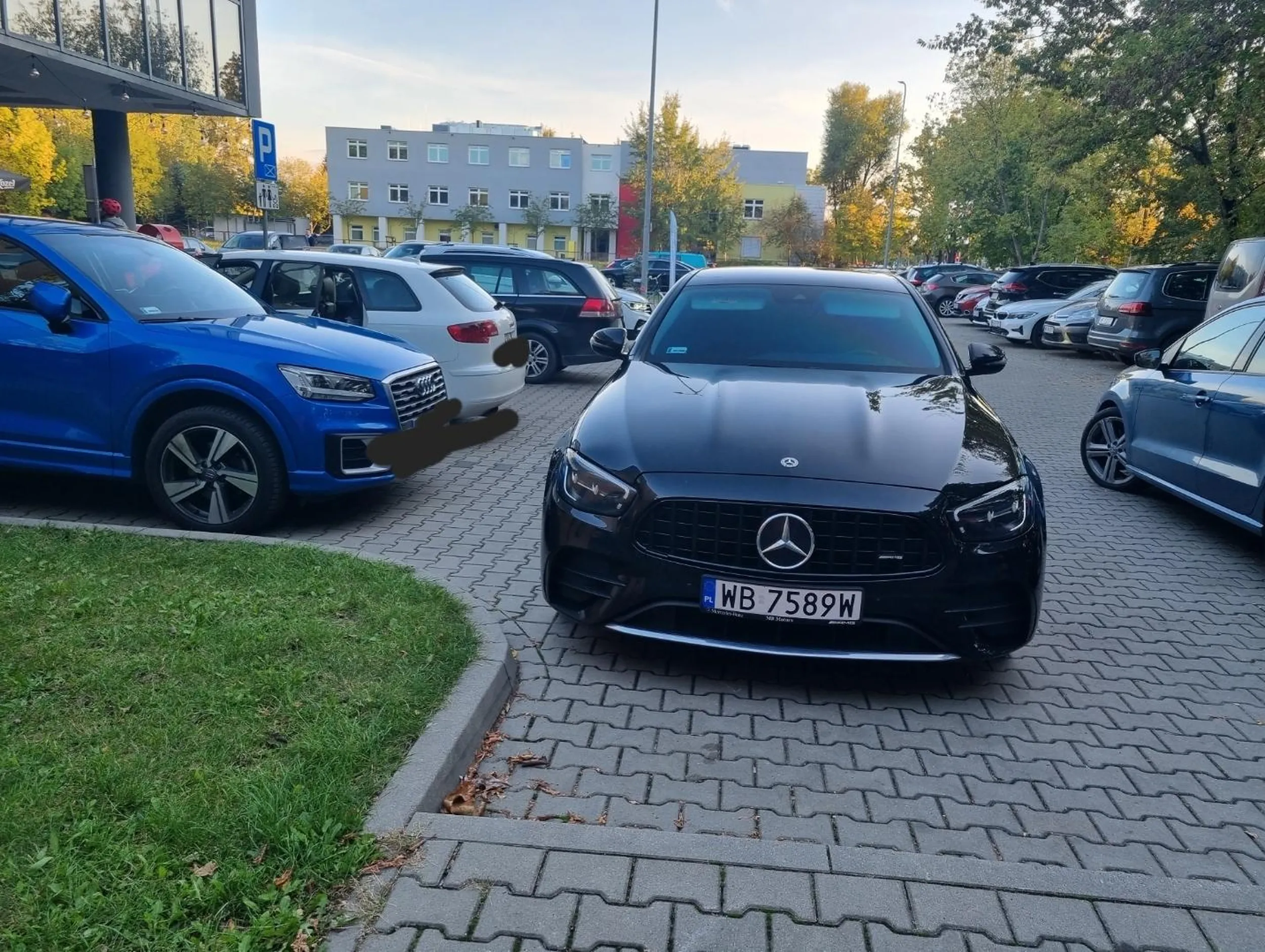 Warszawa, Kajakowa przy ośrodku "kultury"... I zachowaj kulturę jak cię zastawi