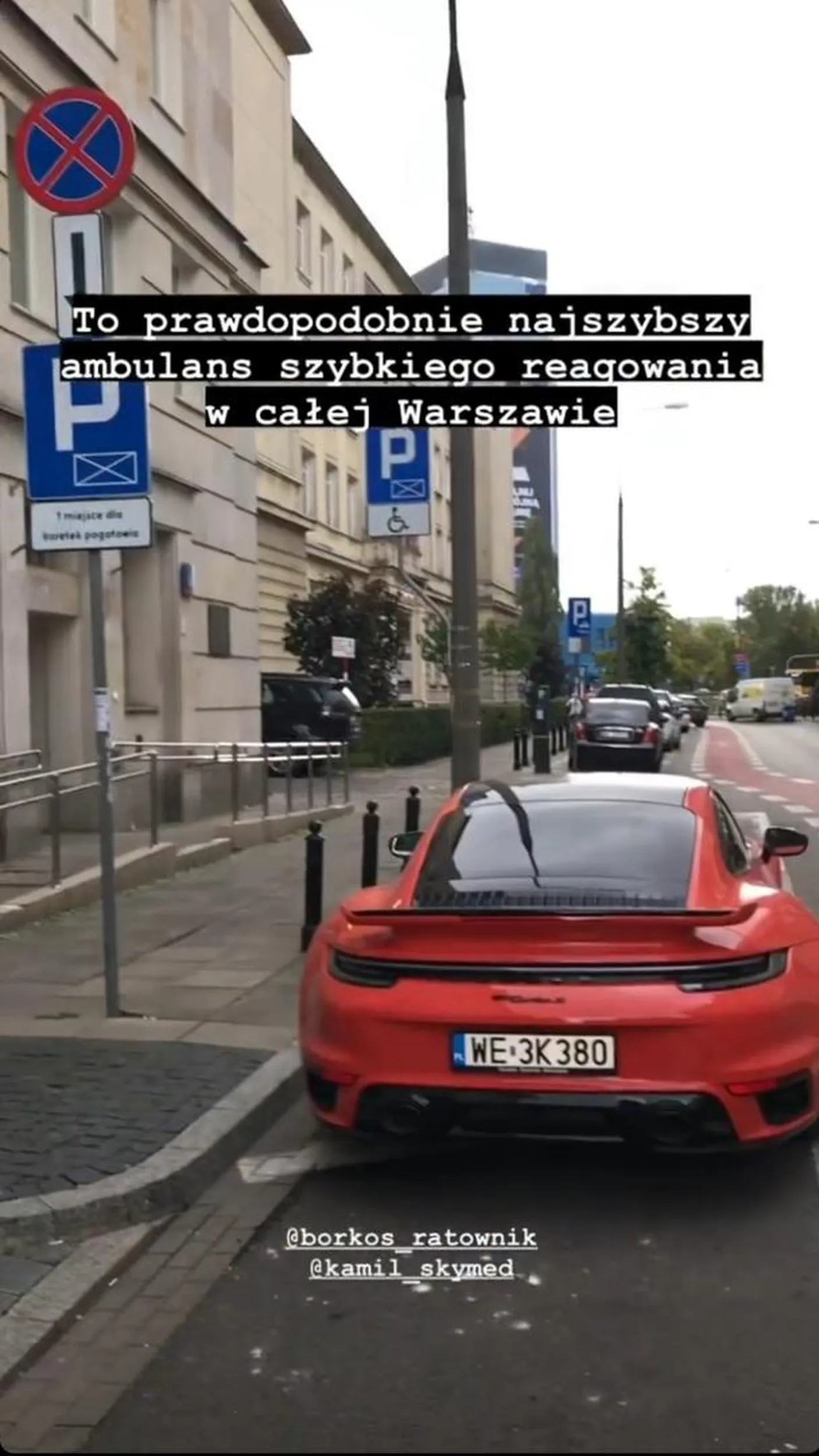 Ściek blokuje miejsca dla karetek pogotowia