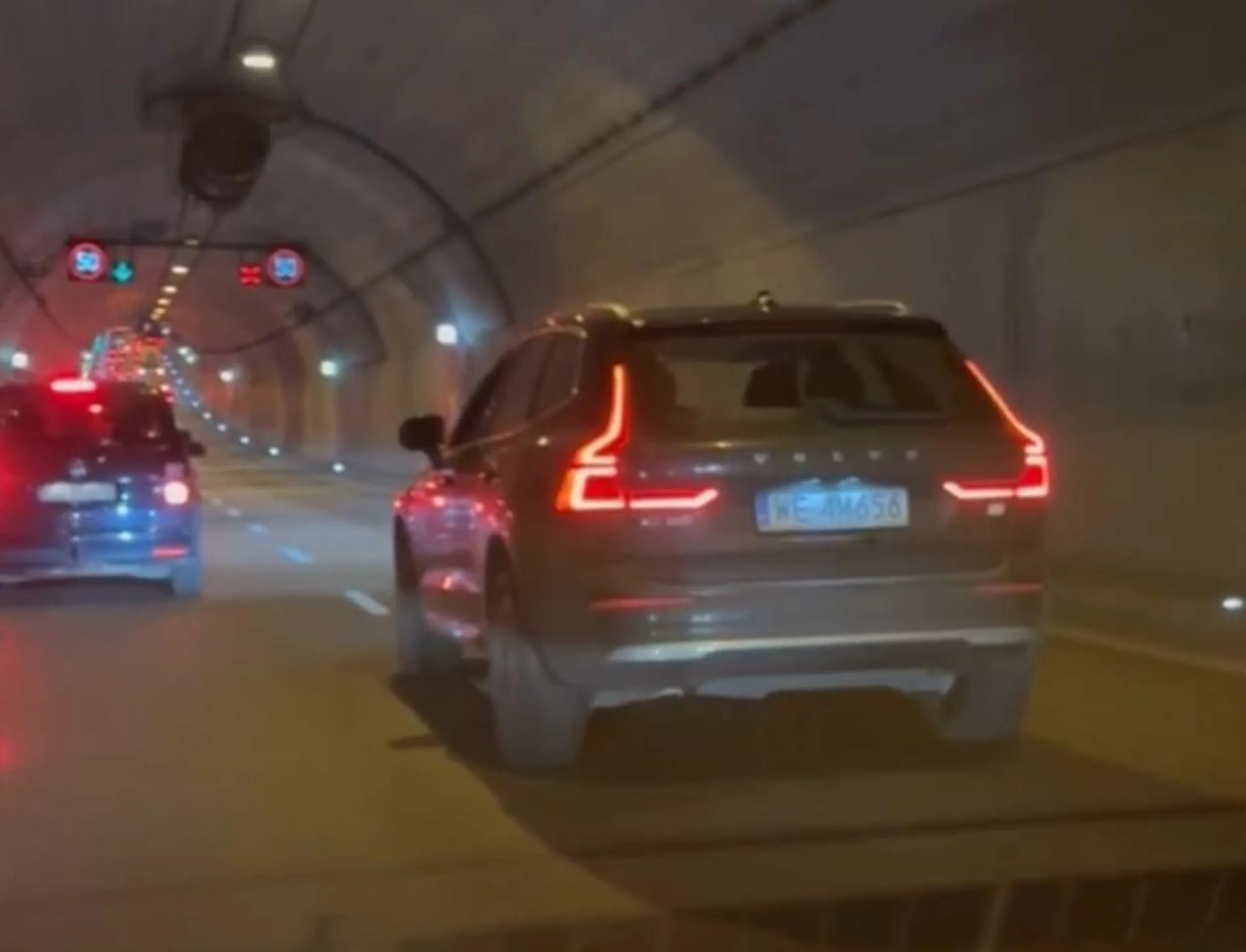 Uwaga szeryf z kompleksem małego fiutka