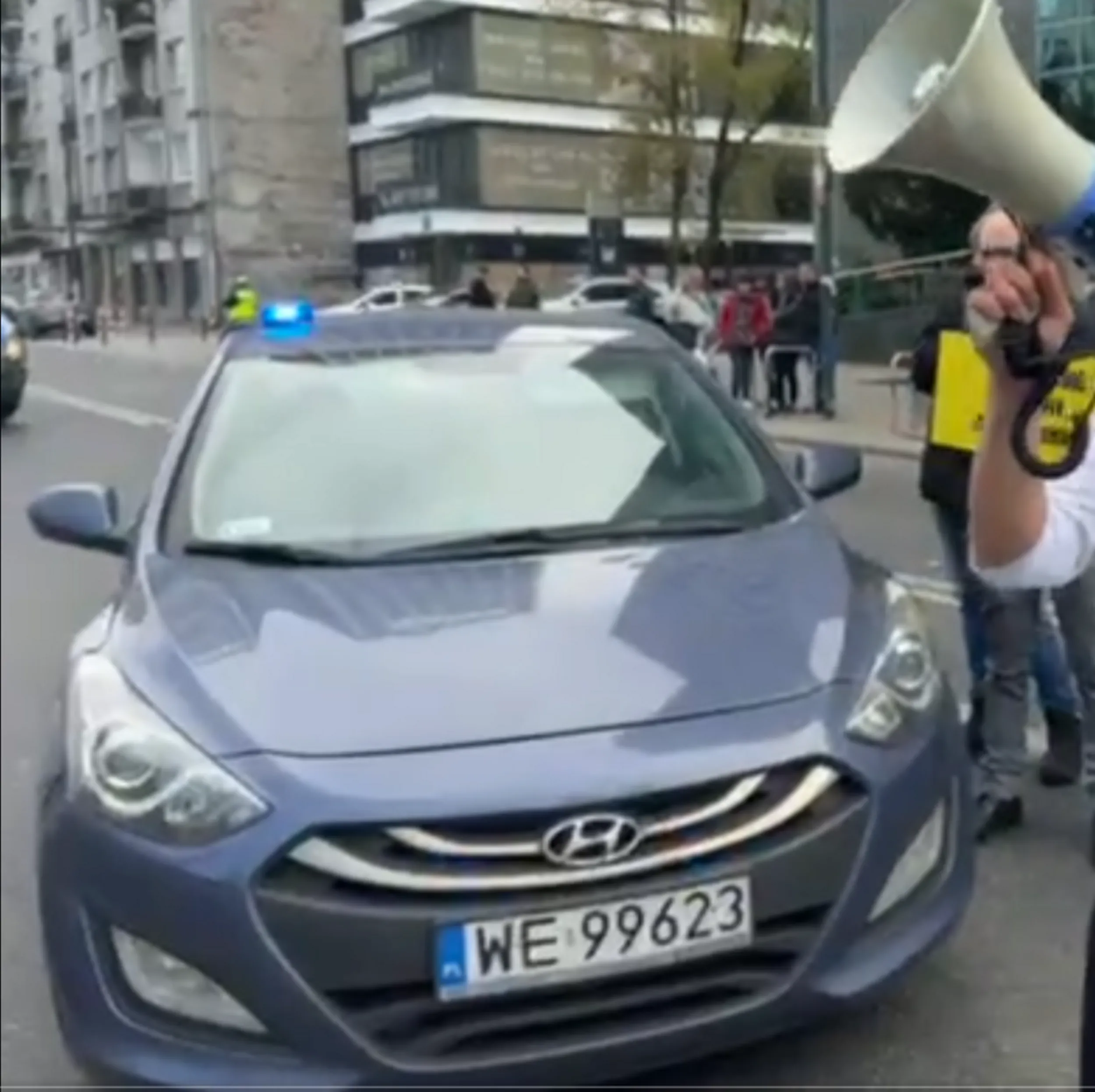 Nieoznakowany radiowóz Hyundai i30 1.6 CRDI z 2014