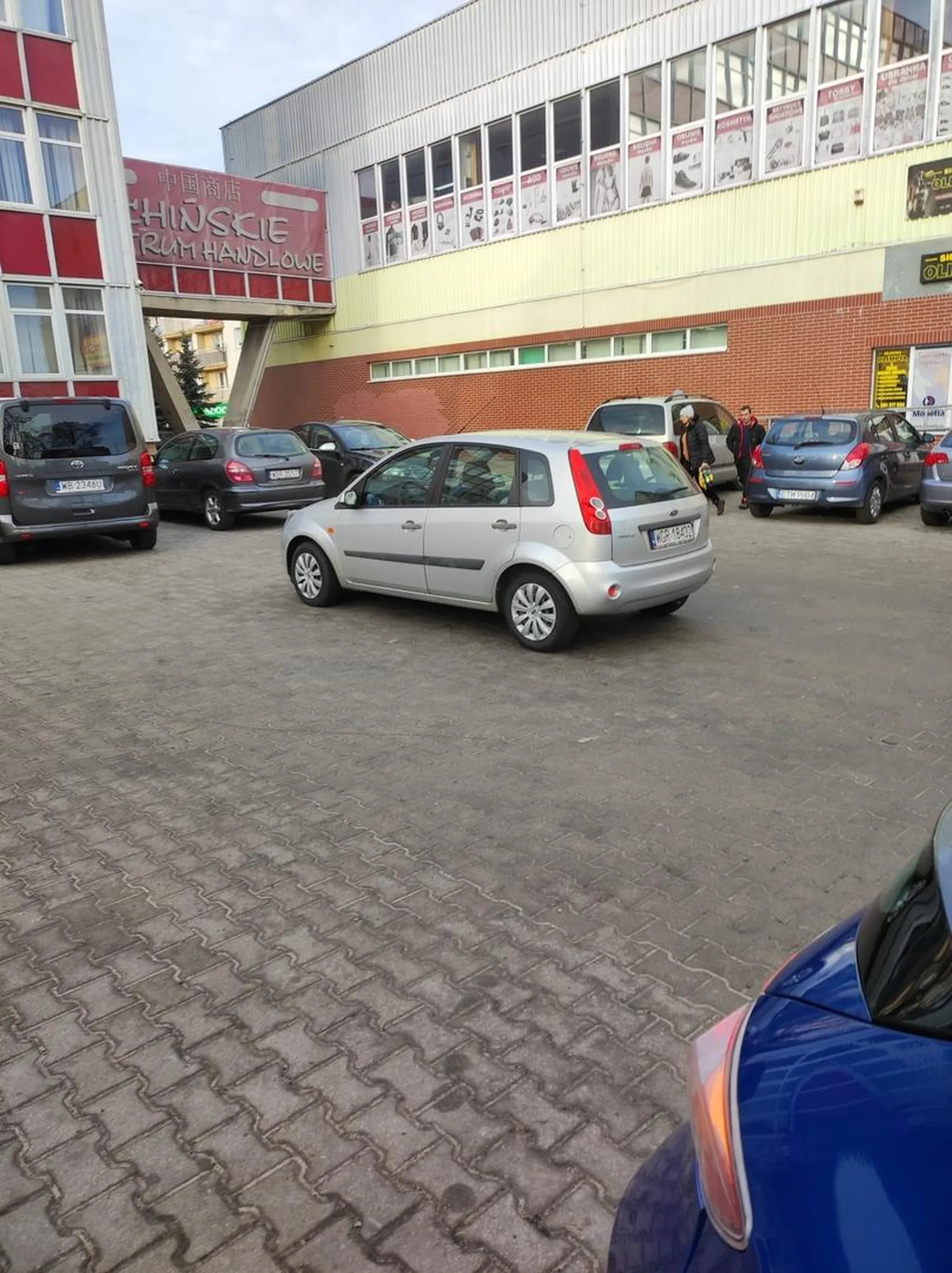 Świetne parkowanie, jeszcze pogratulować ?