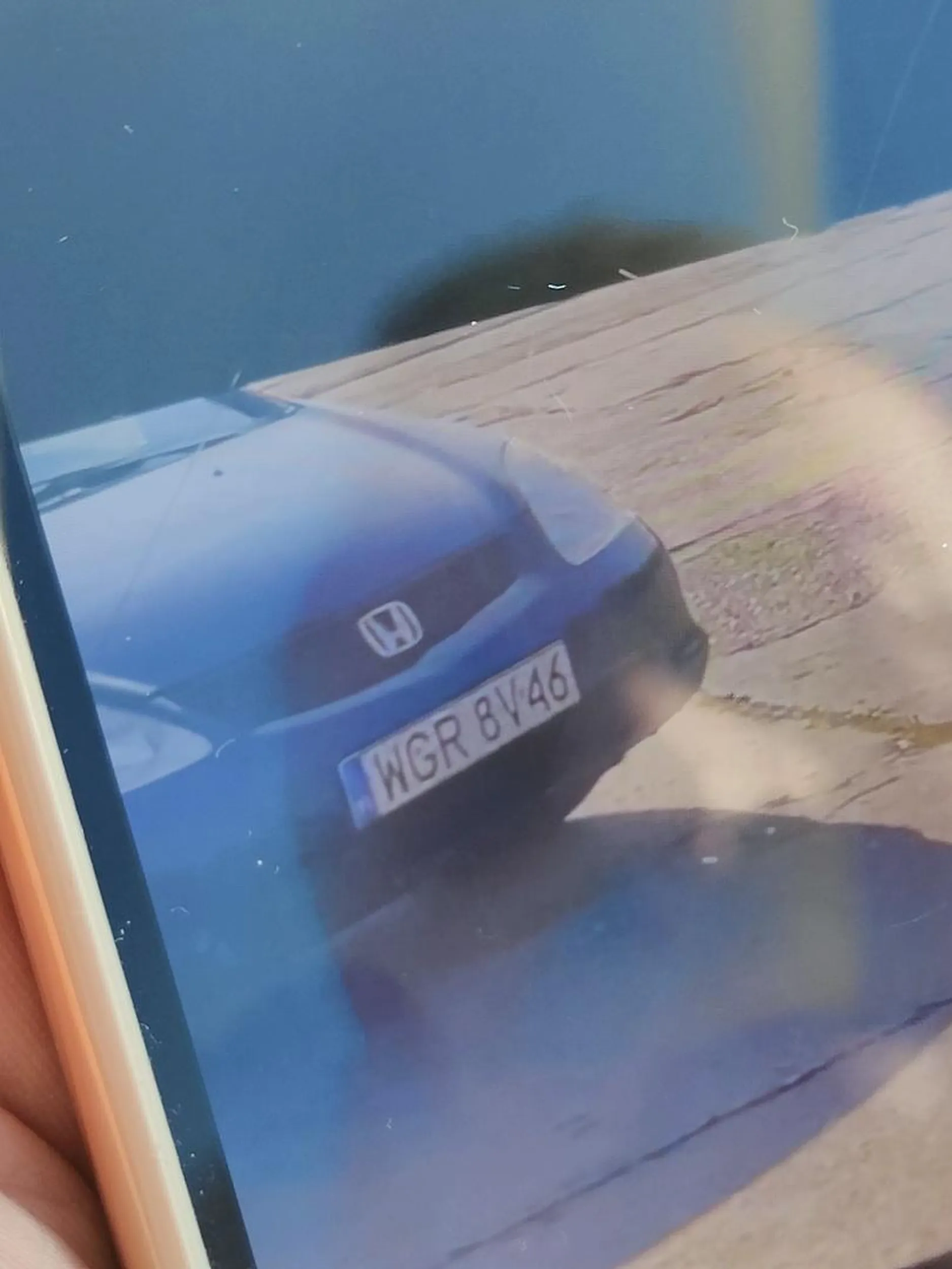 Honda Civic ktora rowniez uczesniczyla w rozboju rabunkowym dokonanym  na terenie Chinskie Centrum Handlowe znajdujacym sie w Wólce Kosowskiej dn 28.10.2022 w godzinach popoludniowych