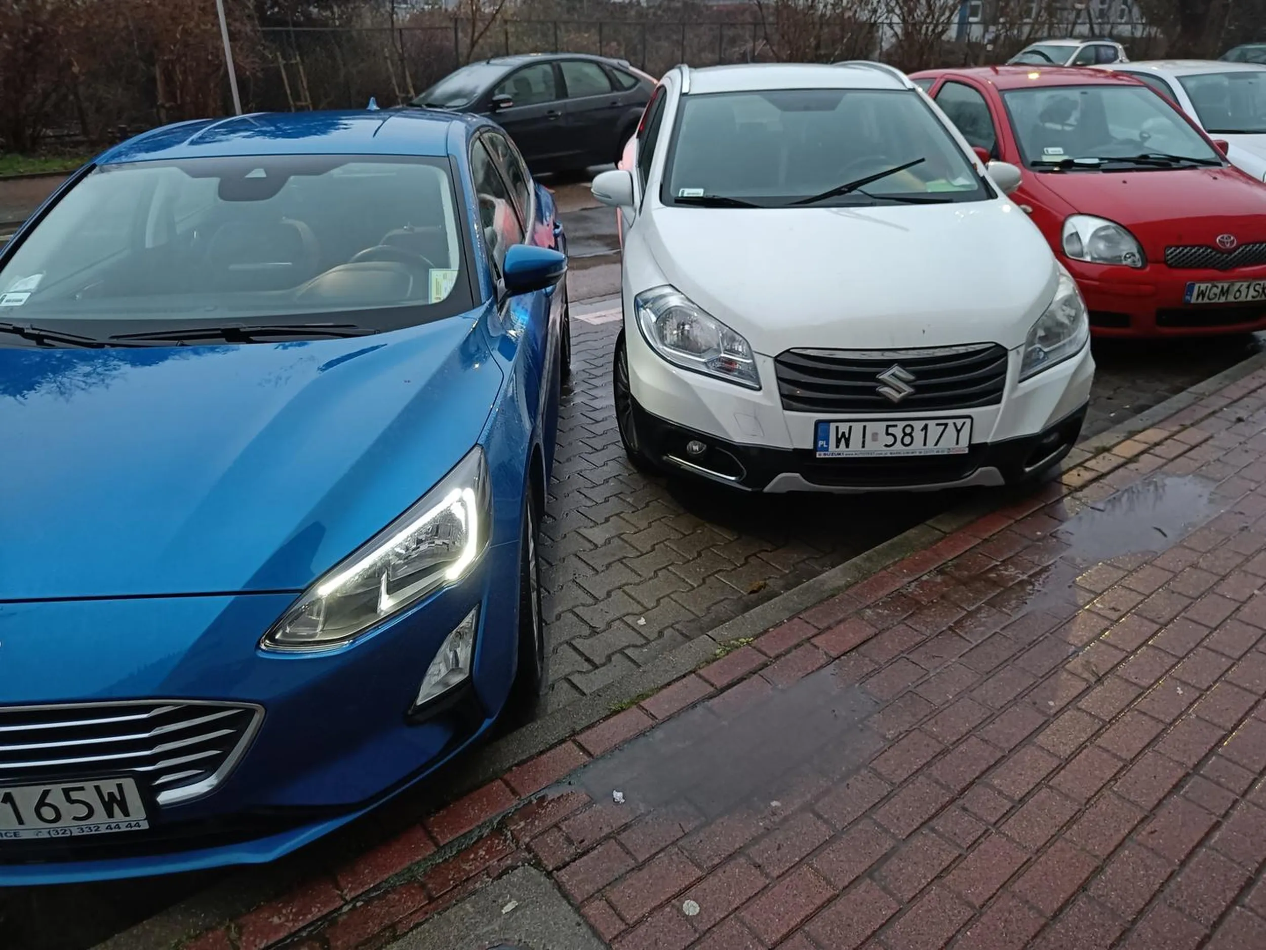 I jak kierowca forda ma tam wejść?