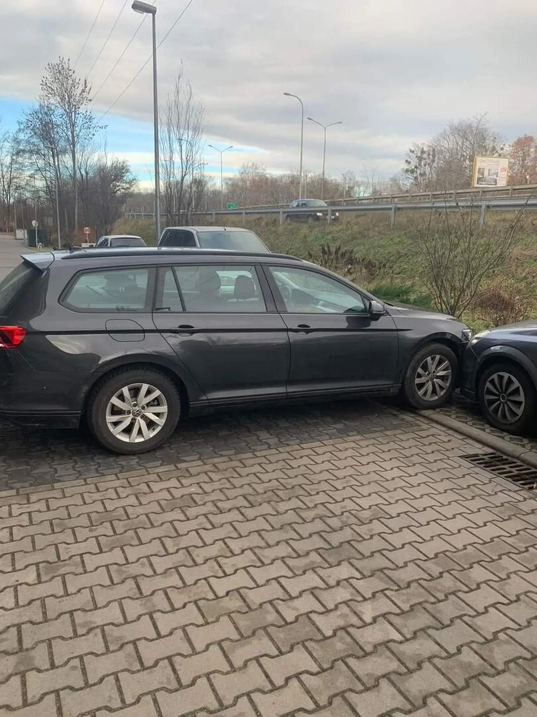 Nie umie używać ręcznego