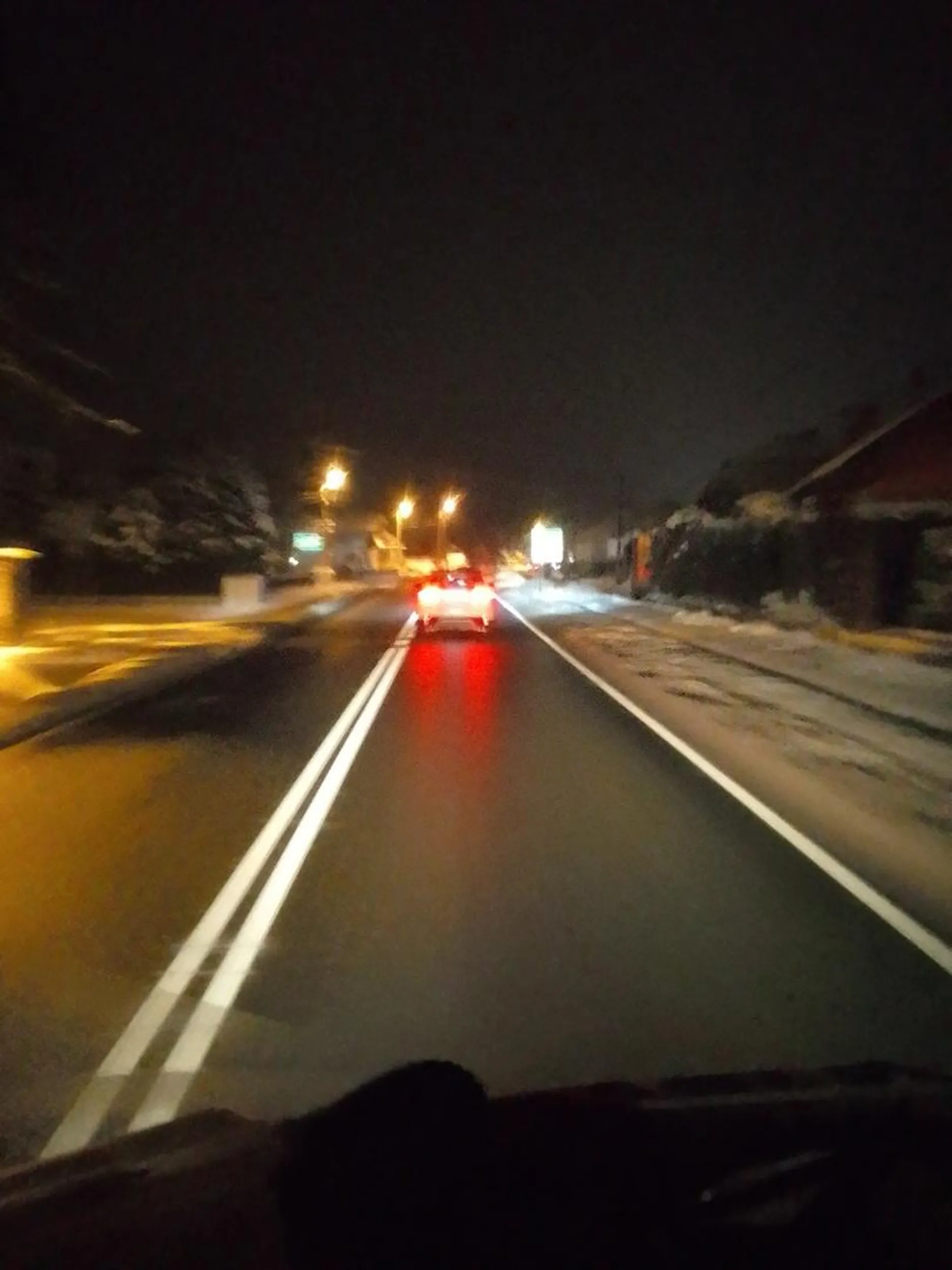 Nie pozdrawiam idioty z Warszawki. Bez mała spowodowałeś wypadek. Nie pozdrawiam, kierowca żółtego busa.