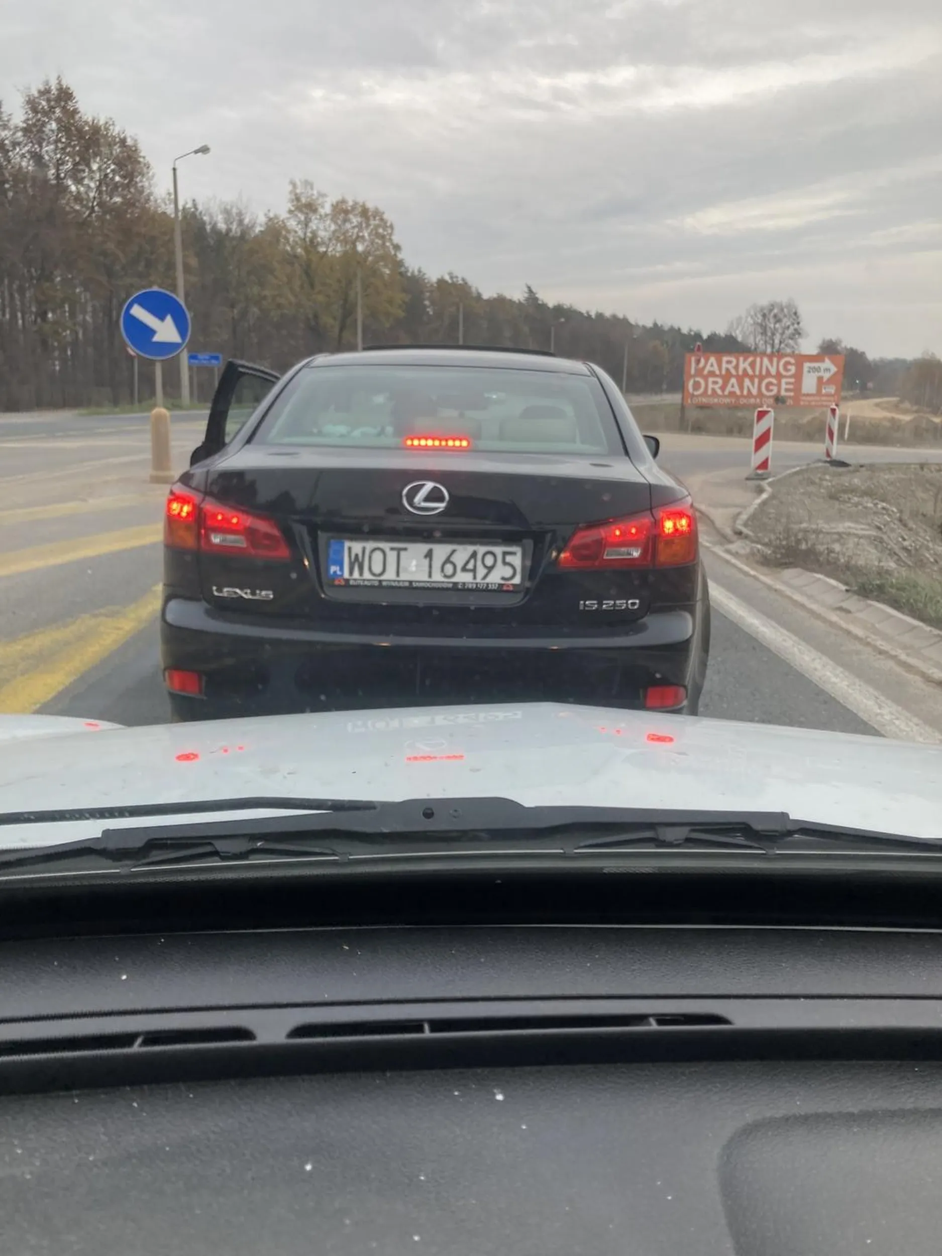 Agresywny kierowca. Uwaga na tego cw…