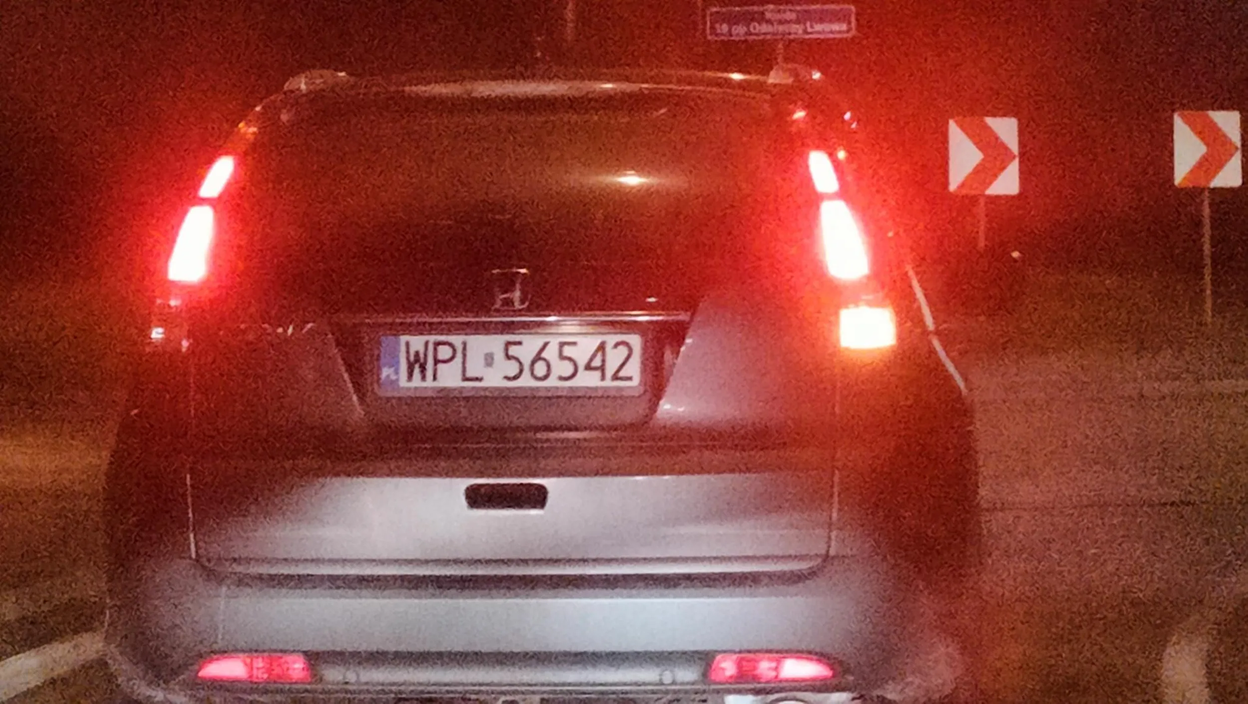 Kierowca szarlatan, zajechał mi drogę po czym dostałem z okna z użytą prezerwatywą, daje łapkę w górę bo można skorzystać jeszcze raz