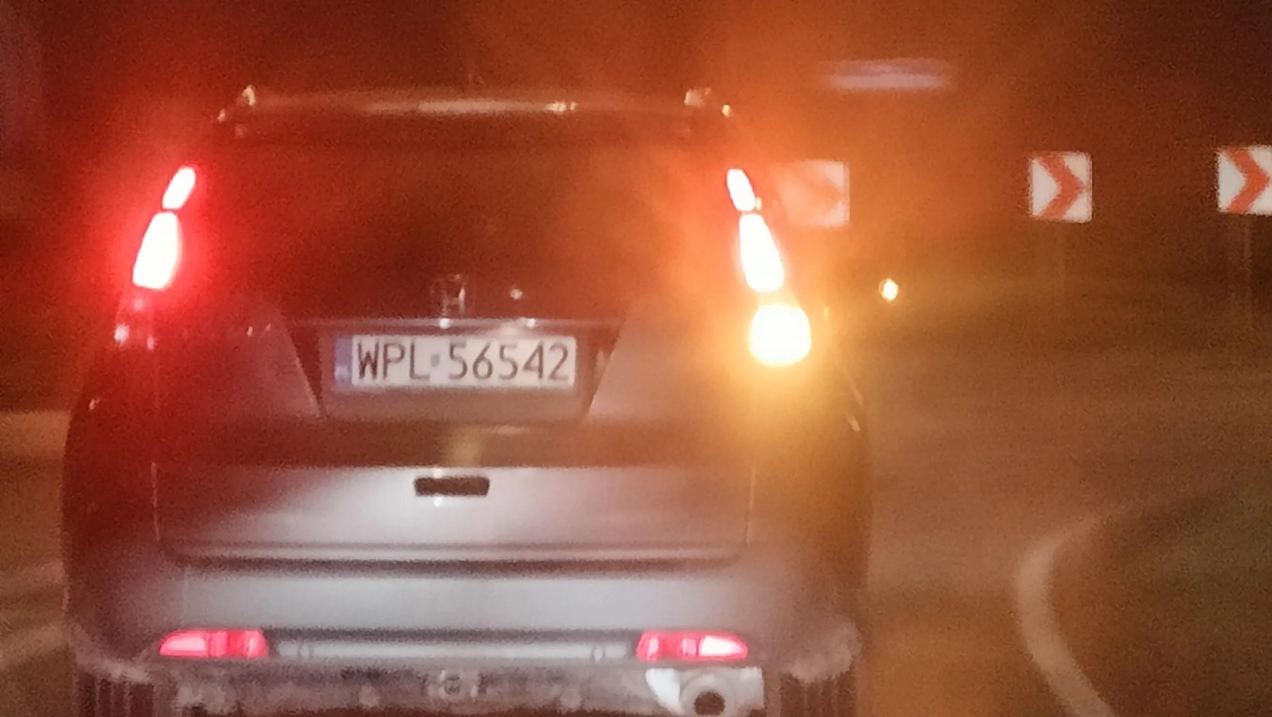 Kierowca szarlatan, zajechał mi drogę po czym dostałem z okna z użytą prezerwatywą, daje łapkę w górę bo można skorzystać jeszcze raz