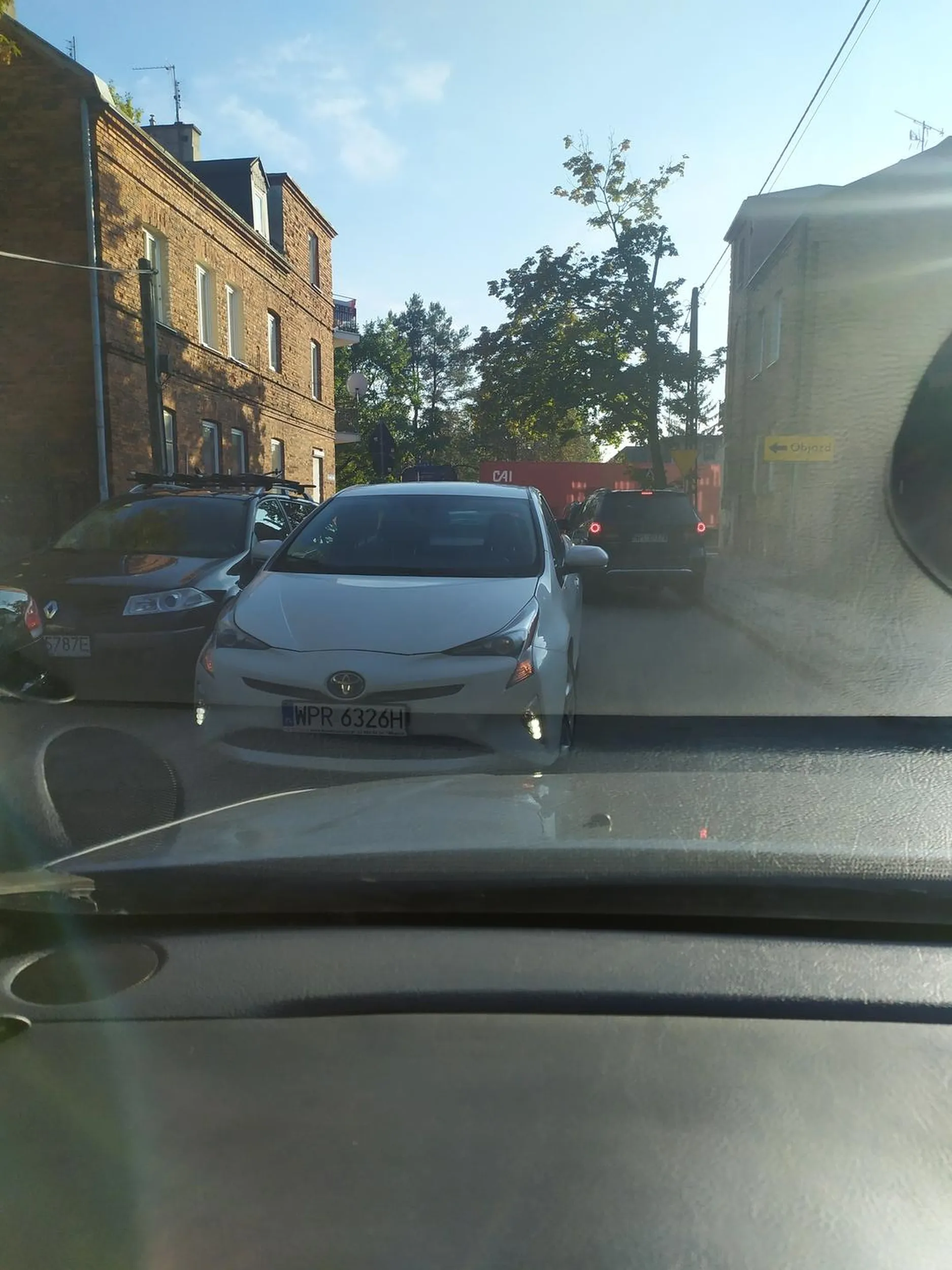 Wepchnął się na chama zapominając jaki mamy ruch w Polsce, zablokował mnie na parę minut