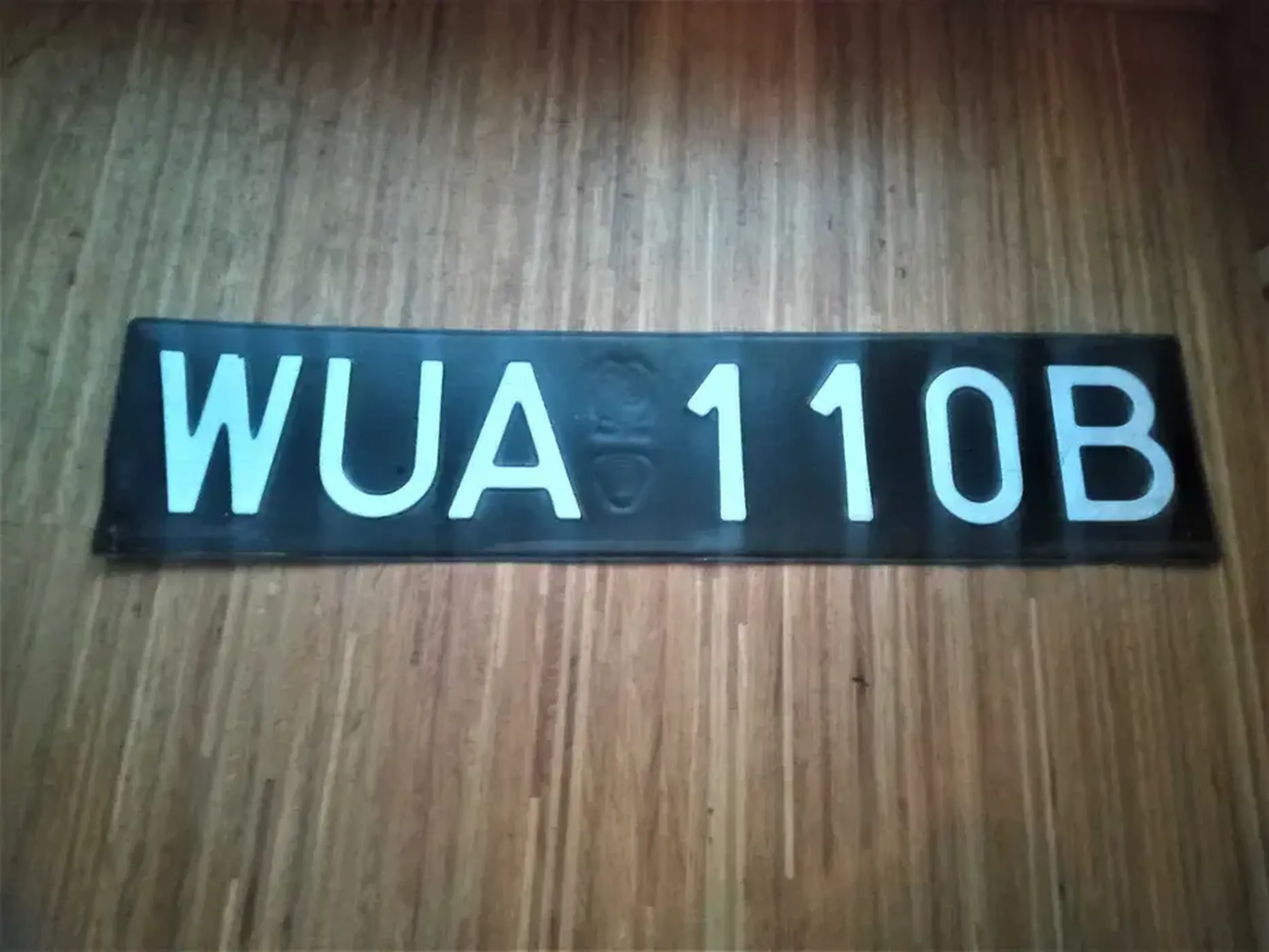 tablica (czarna) z tym nr rejestracyjnym jest nieważna!