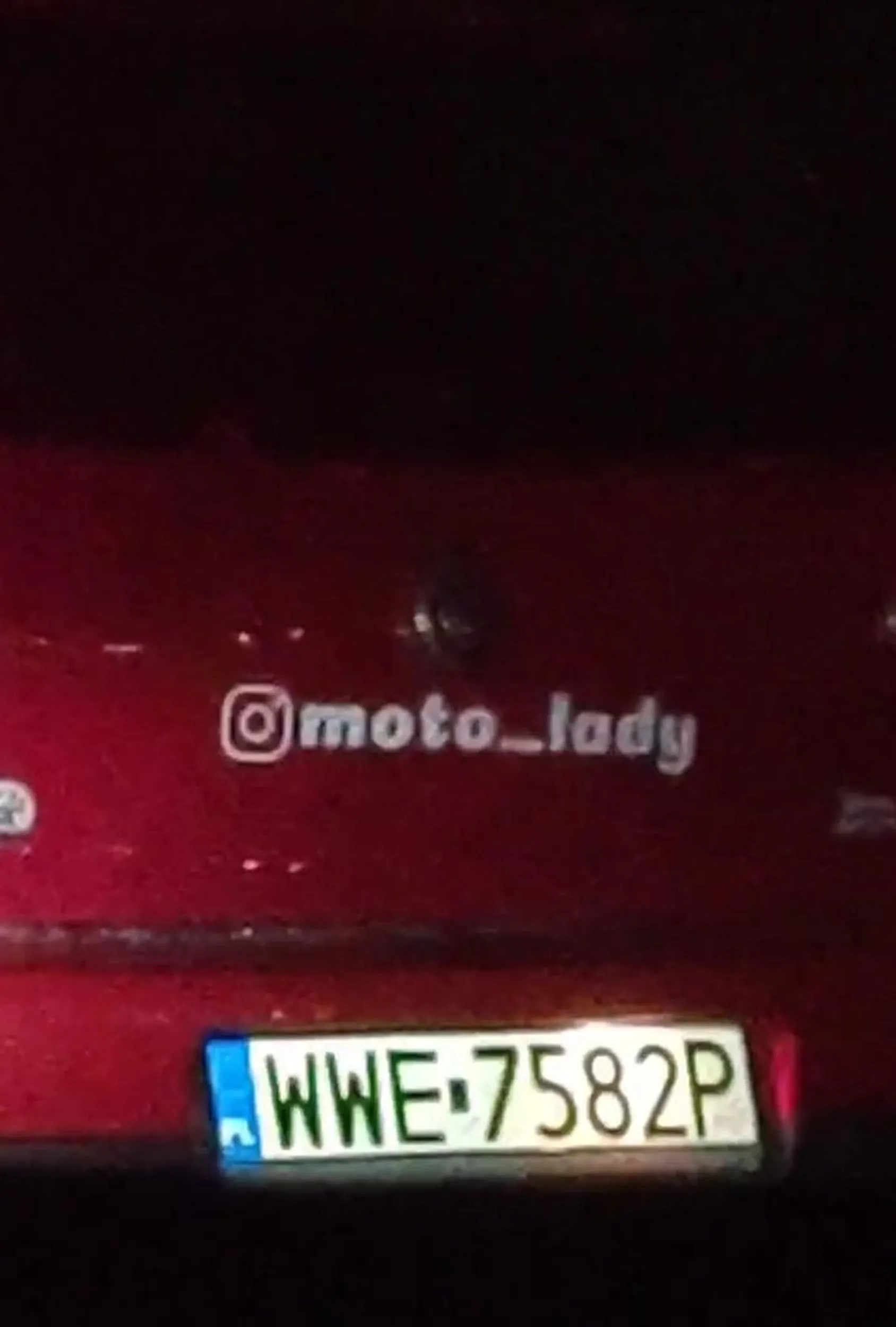 Nie ładnie tak na tablicy z przodu WWL 7582P a z tyłu WWE...... ???