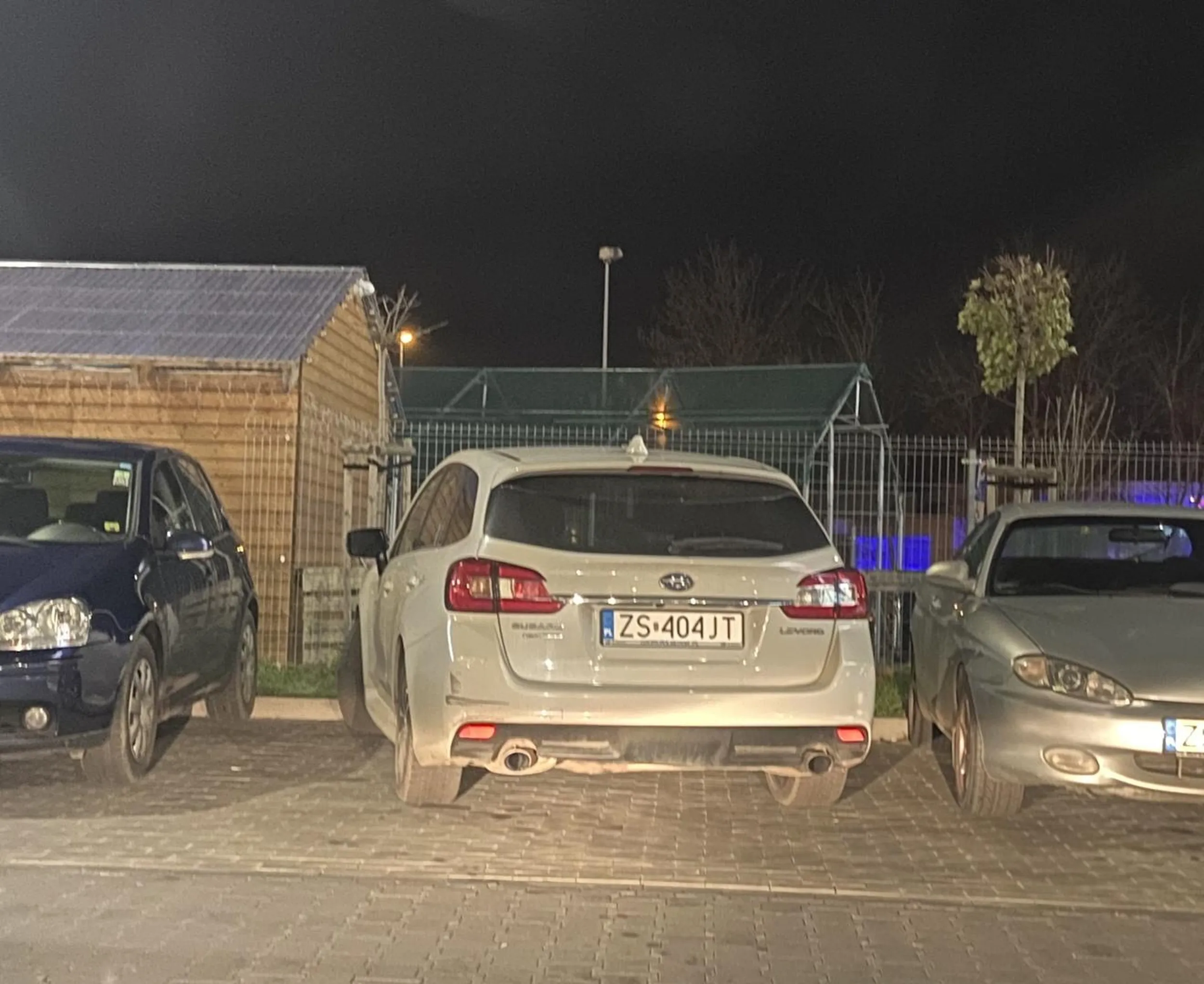 Pani się tak śpieszyła na zakupy, że nie miała czasu stanąć w liniach