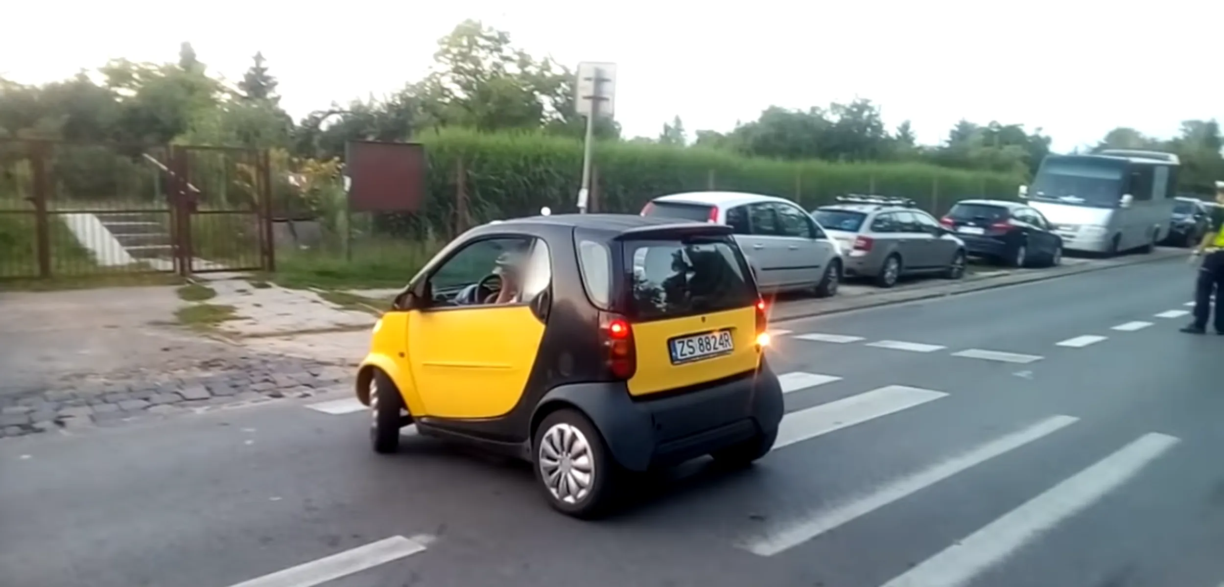 Pięknie pan jeździ po przejściu, naprawdę cudownie!