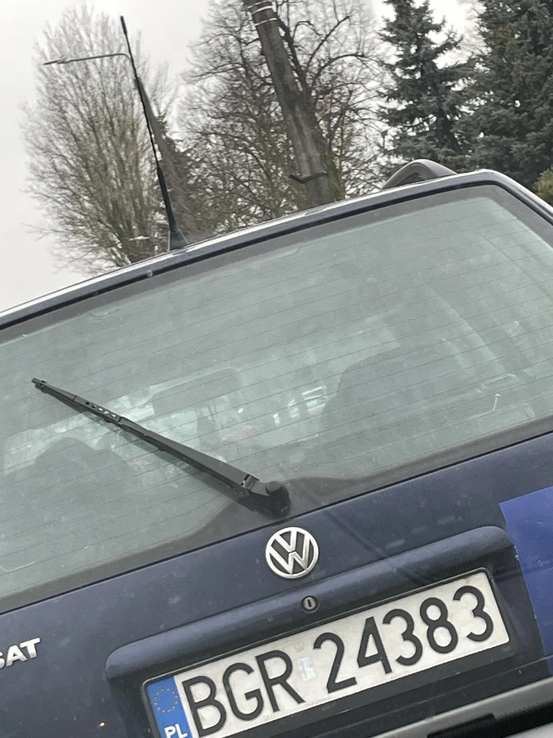 Bardzo dobry kierowca, ładna szpachla.