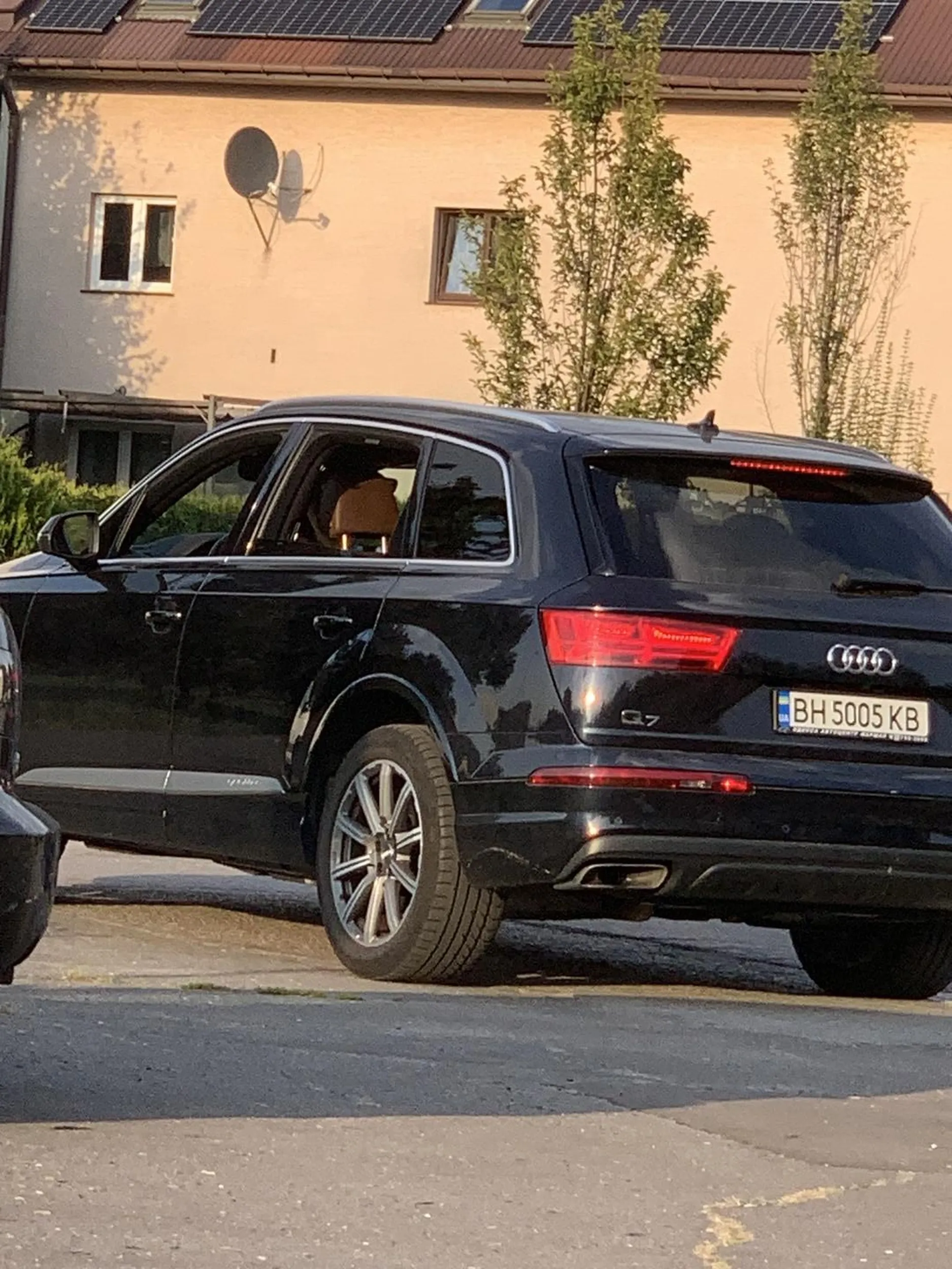 Głupia Ukrainka sadzi wyzywa coś po ukraińsku i się sadzi o nic