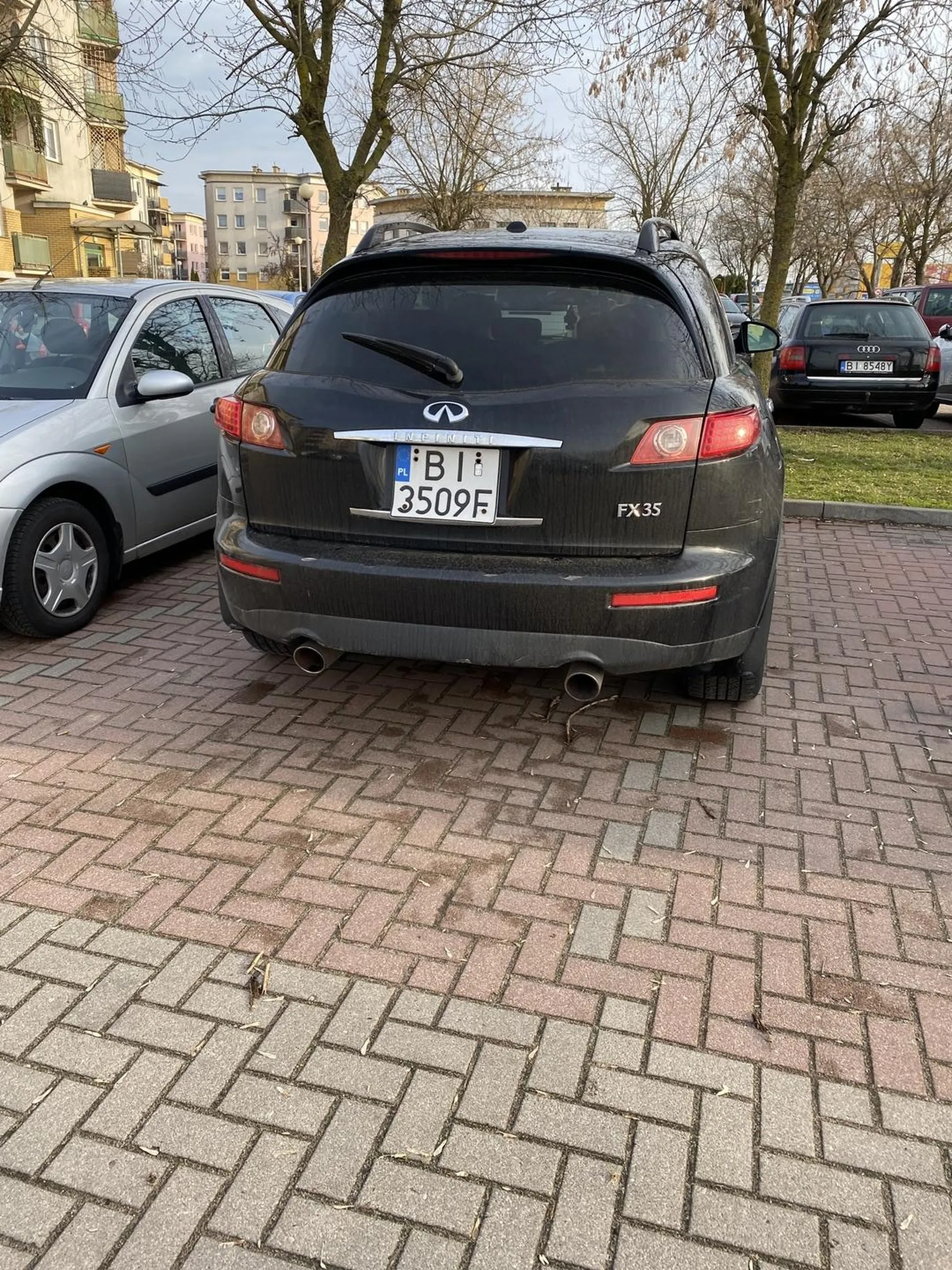 Nie potrafi parkować