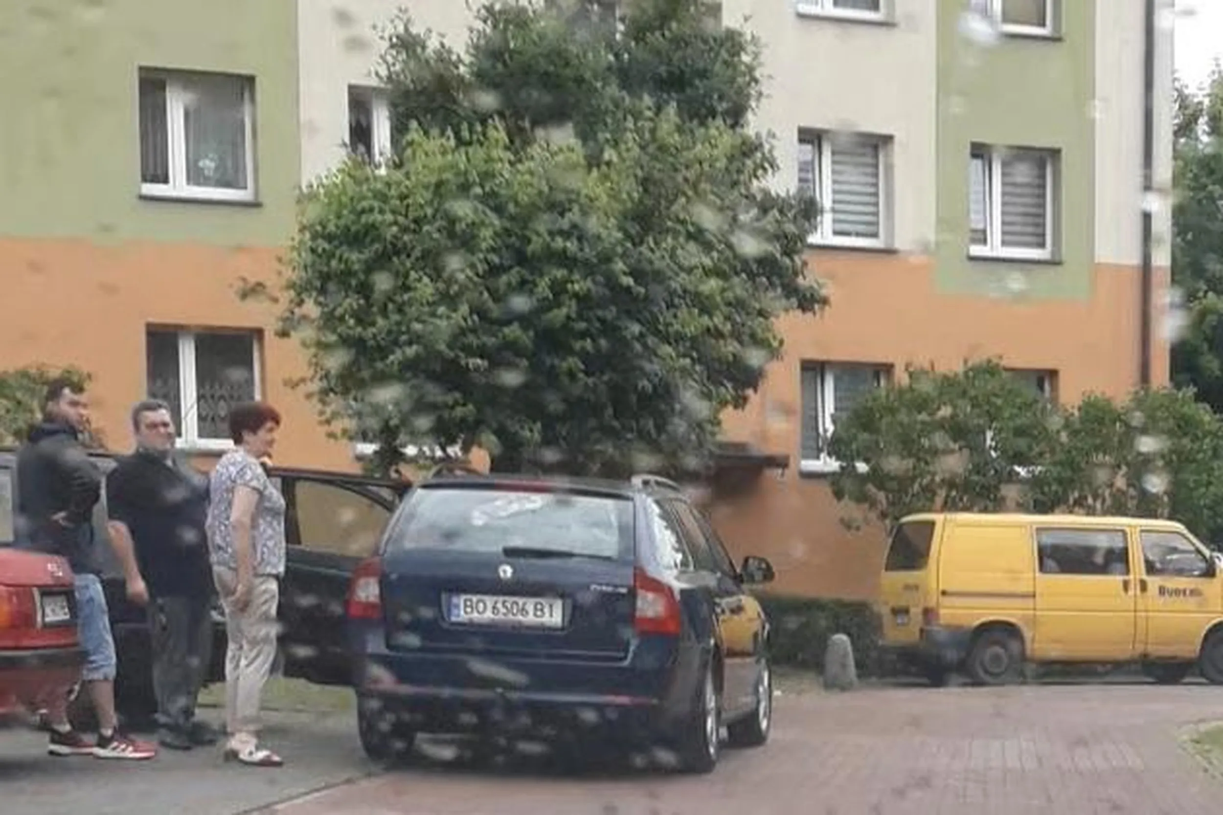 Droga pożarowa, zakaz postoju.