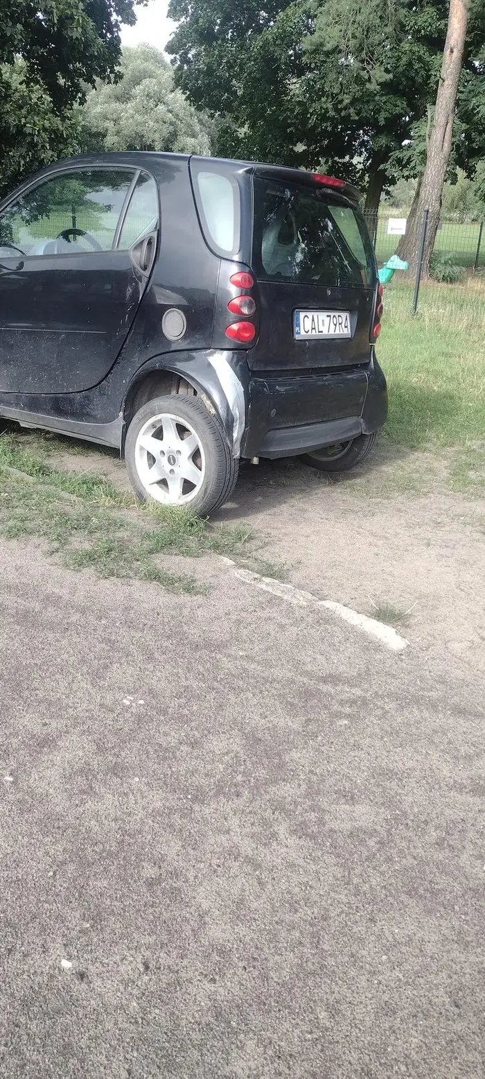 Kierowco, błotnik kierowcy ucieka??