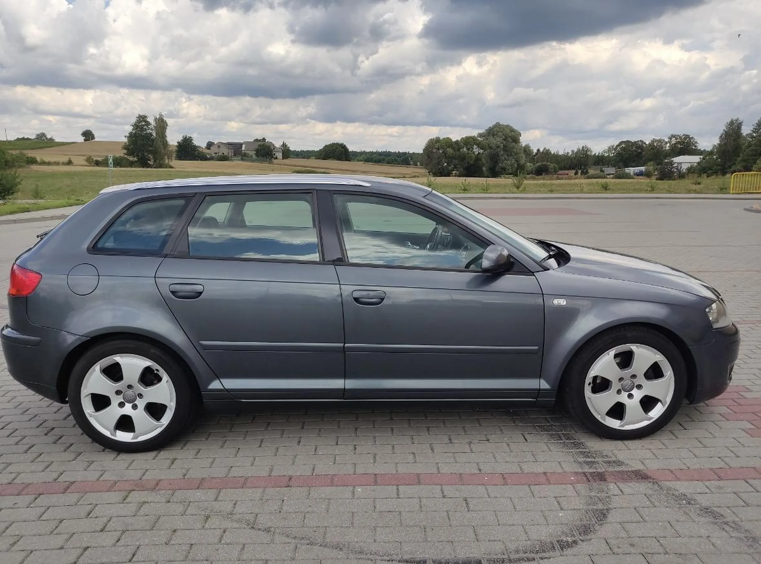 Audiczka fajna, kierowca widziałem tez niczego sobie Pozdrawiam Rafał