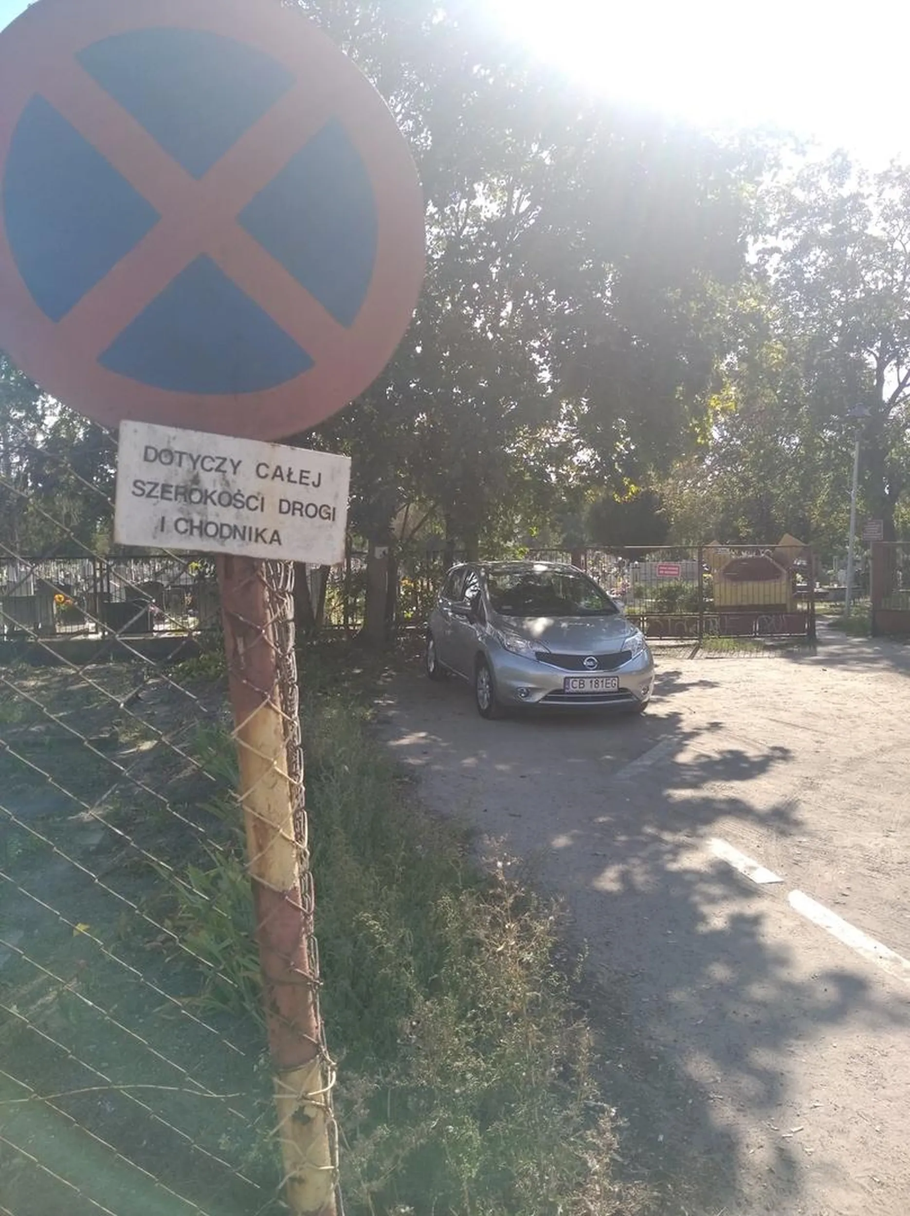 Parkowanie w cieniu.