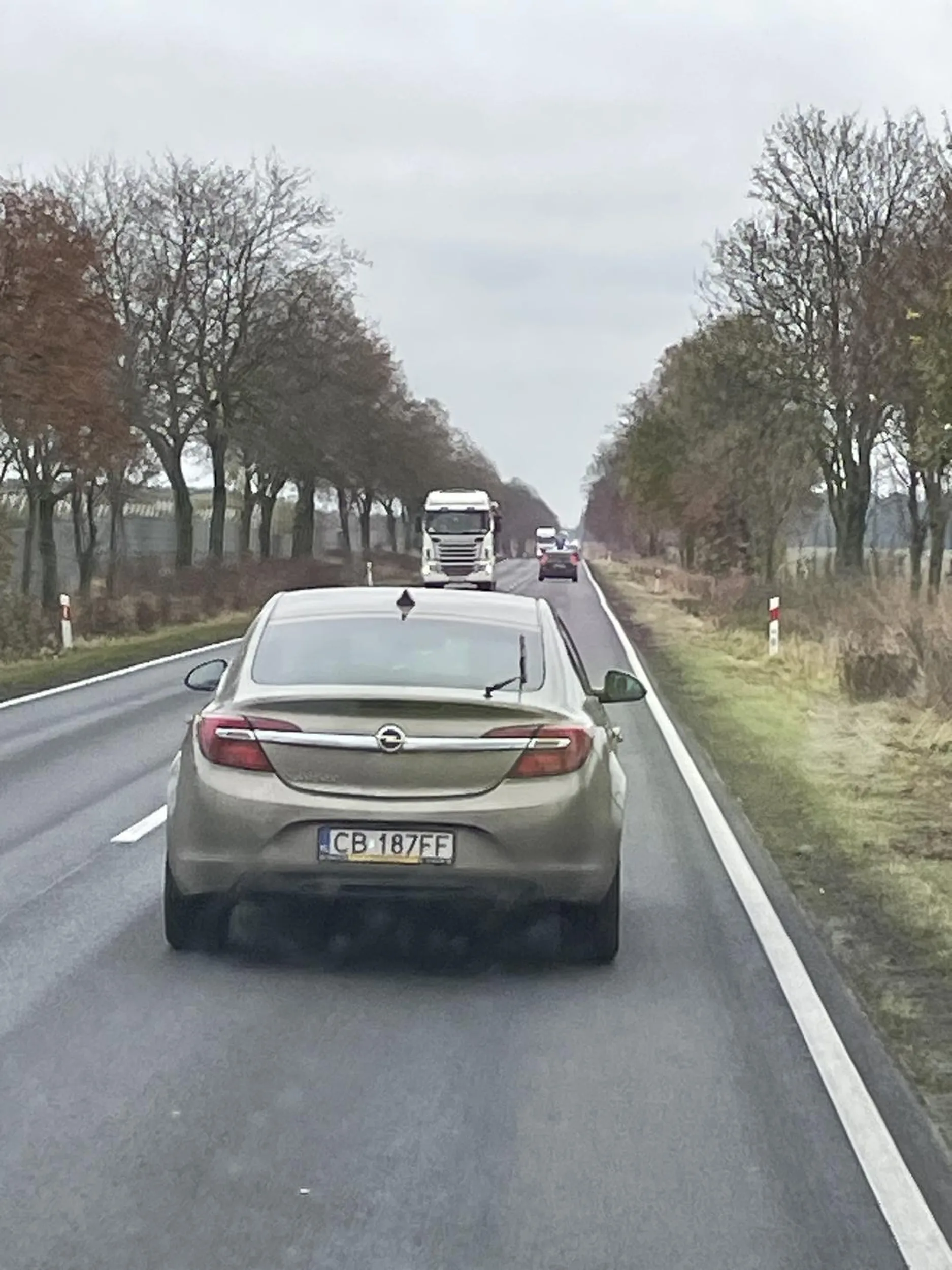 kierowco, nie bój sie poza terenem zabudowanym nie trzeba już jeździć 60km/h
