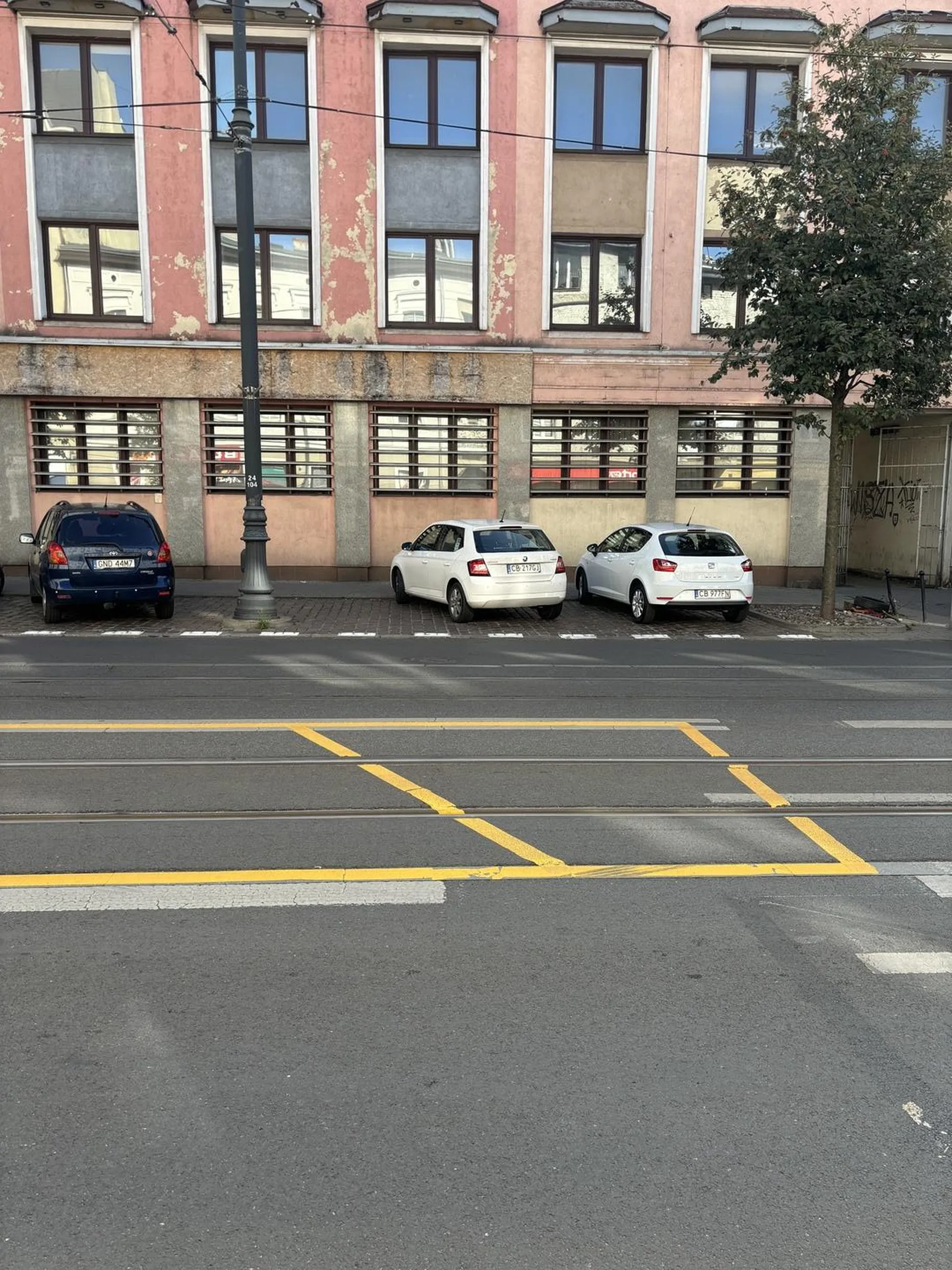 Fajnie 2  miejsca zająć, nie na gdzie parkować przez takich ludzi